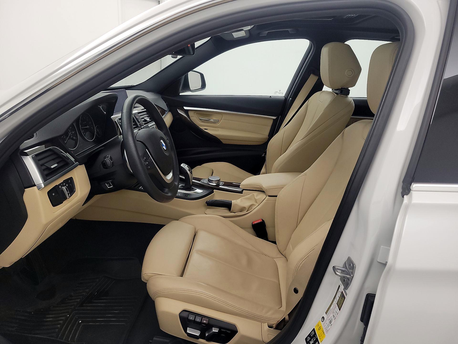 Thumbnail: 2017 BMW 3 Series - 11