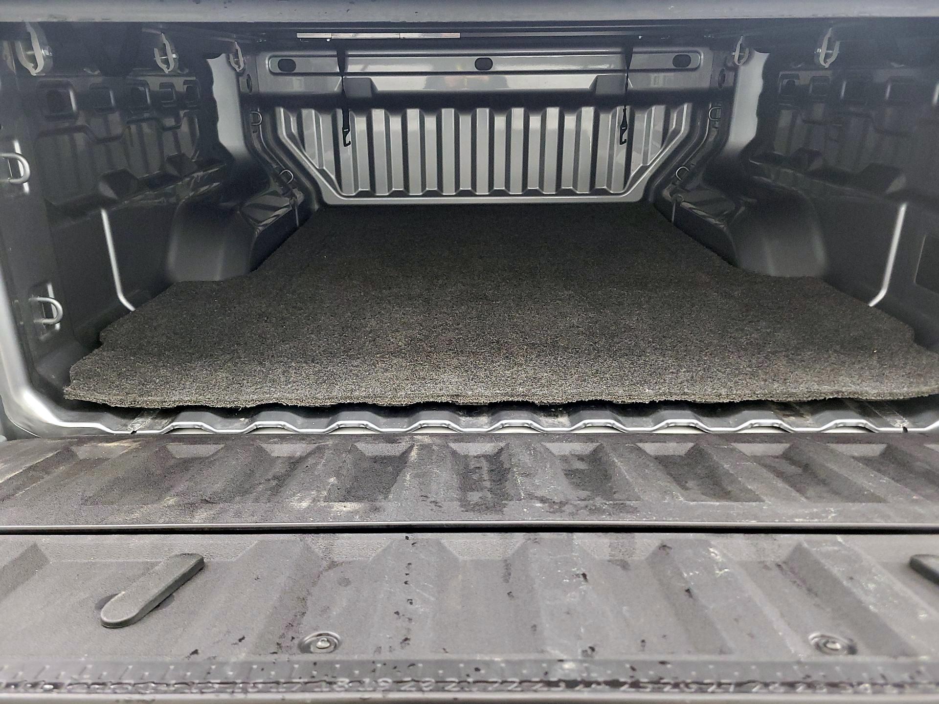 Thumbnail: 2024 Chevrolet Colorado - 20