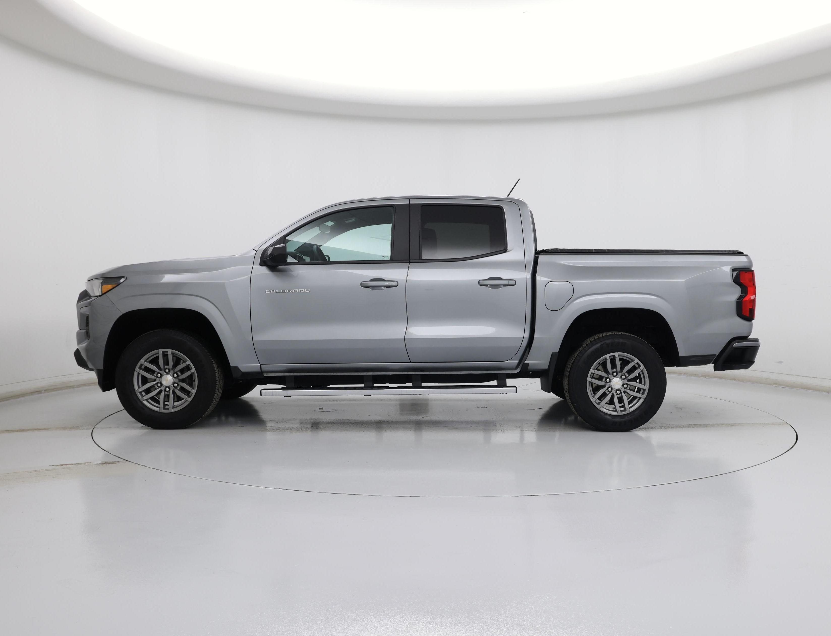 Thumbnail: 2024 Chevrolet Colorado - 3