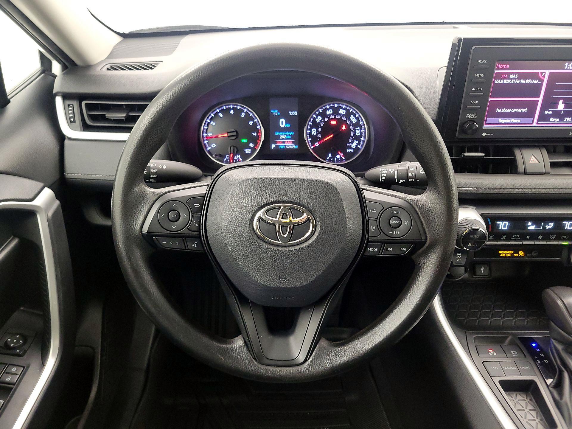 Thumbnail: 2022 Toyota RAV4 - 10