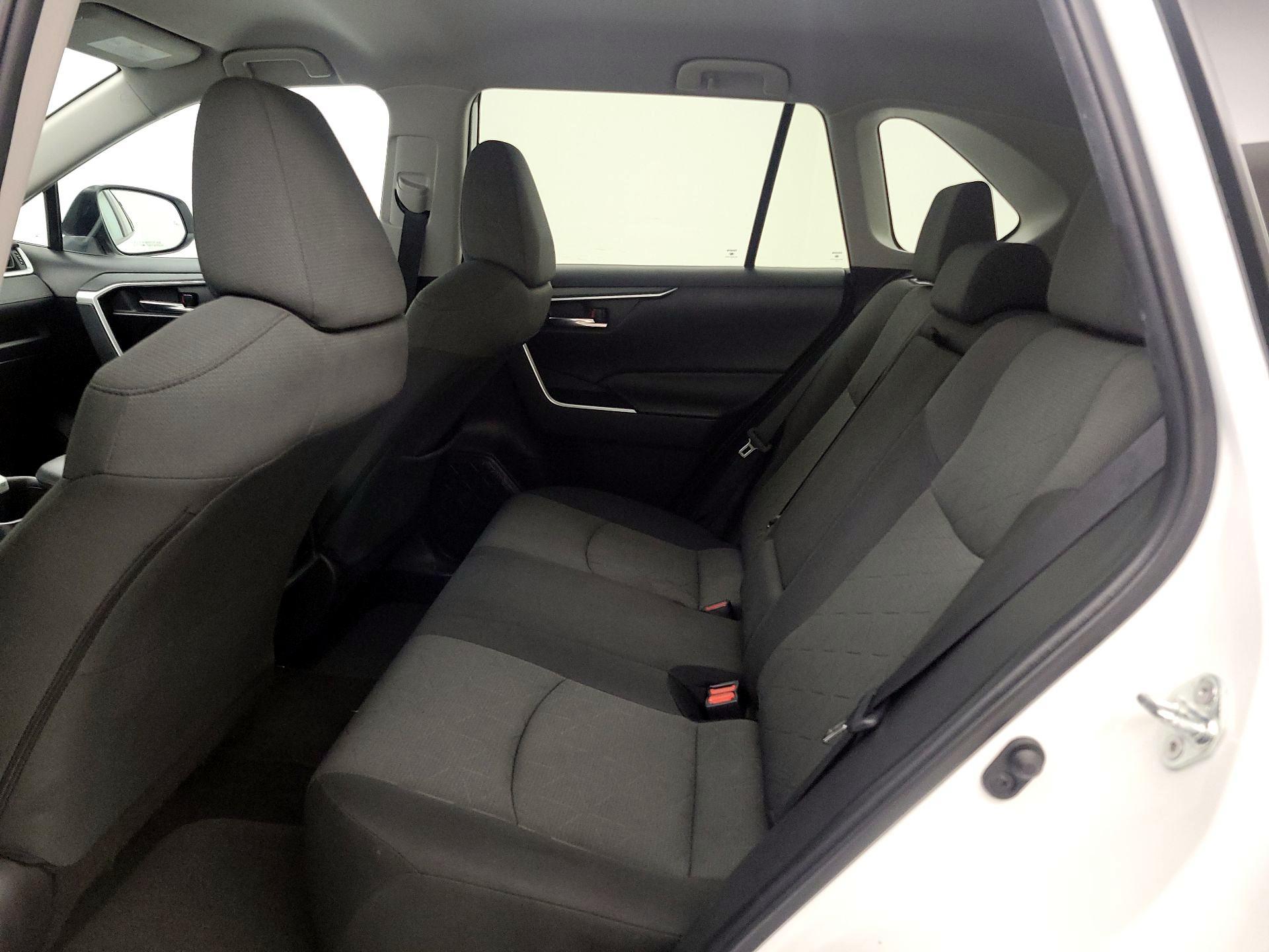 Thumbnail: 2022 Toyota RAV4 - 19