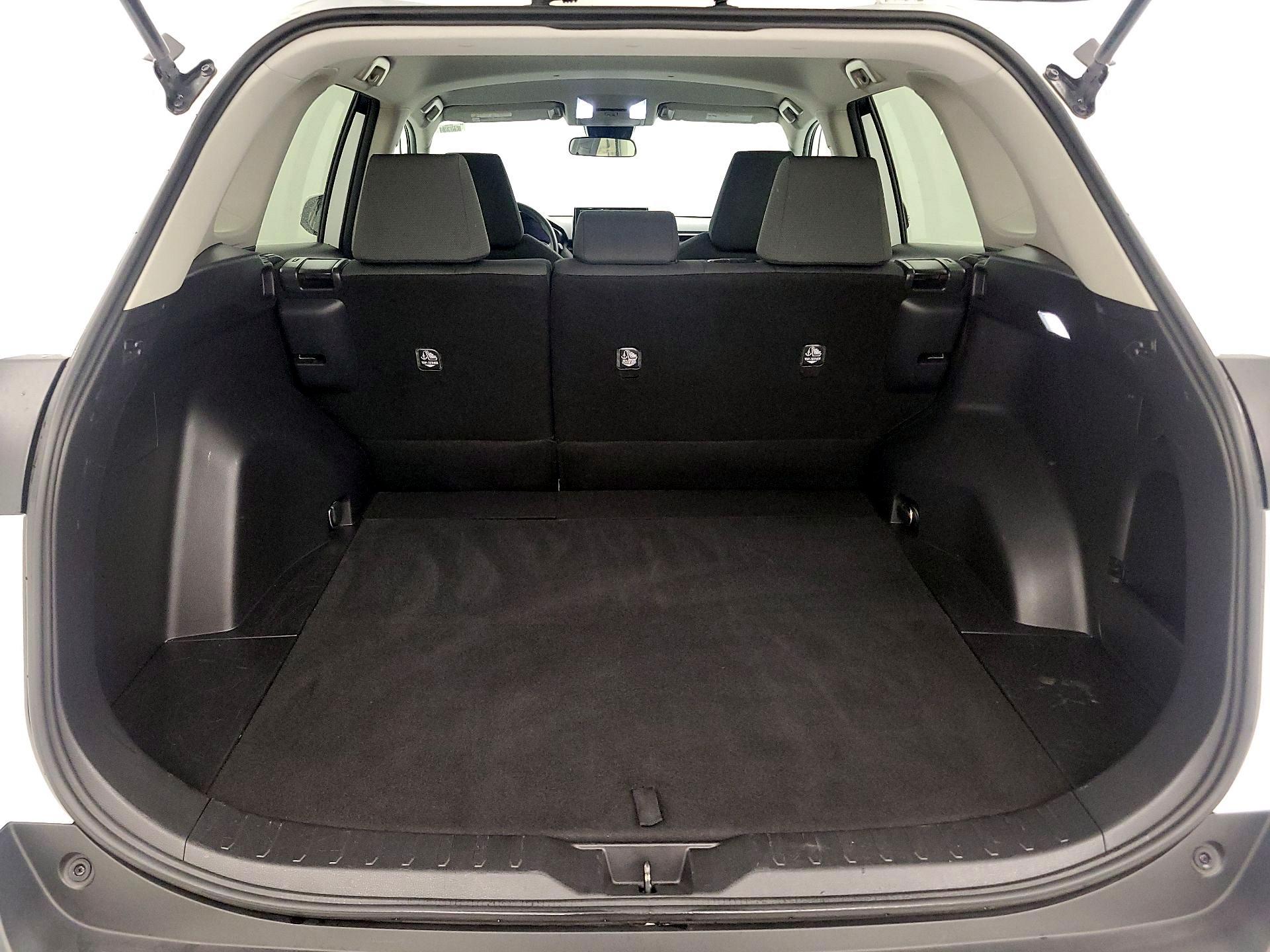 Thumbnail: 2022 Toyota RAV4 - 20