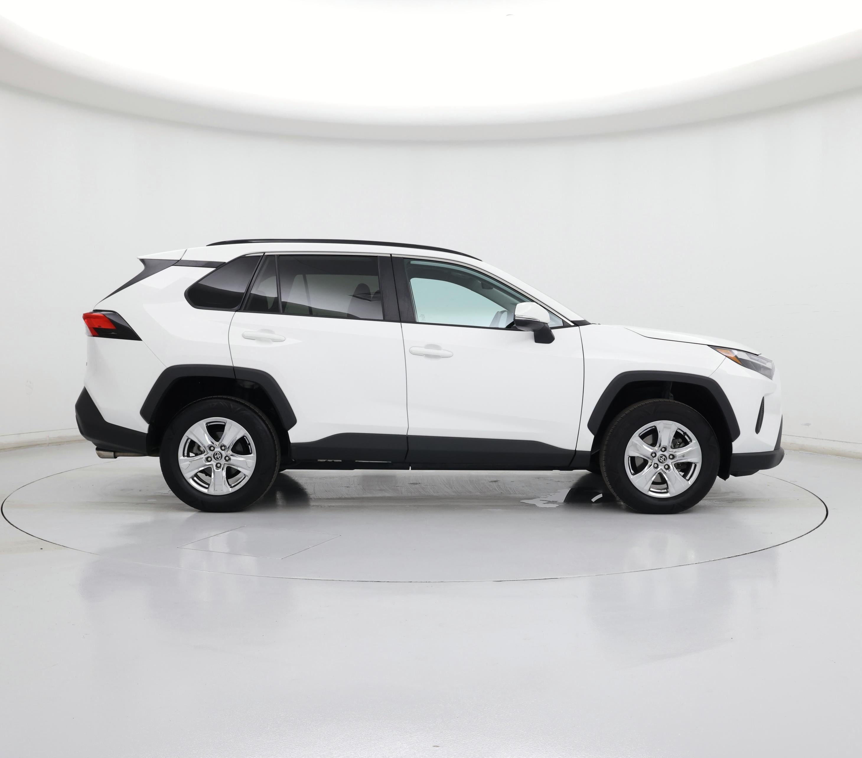 Thumbnail: 2022 Toyota RAV4 - 7