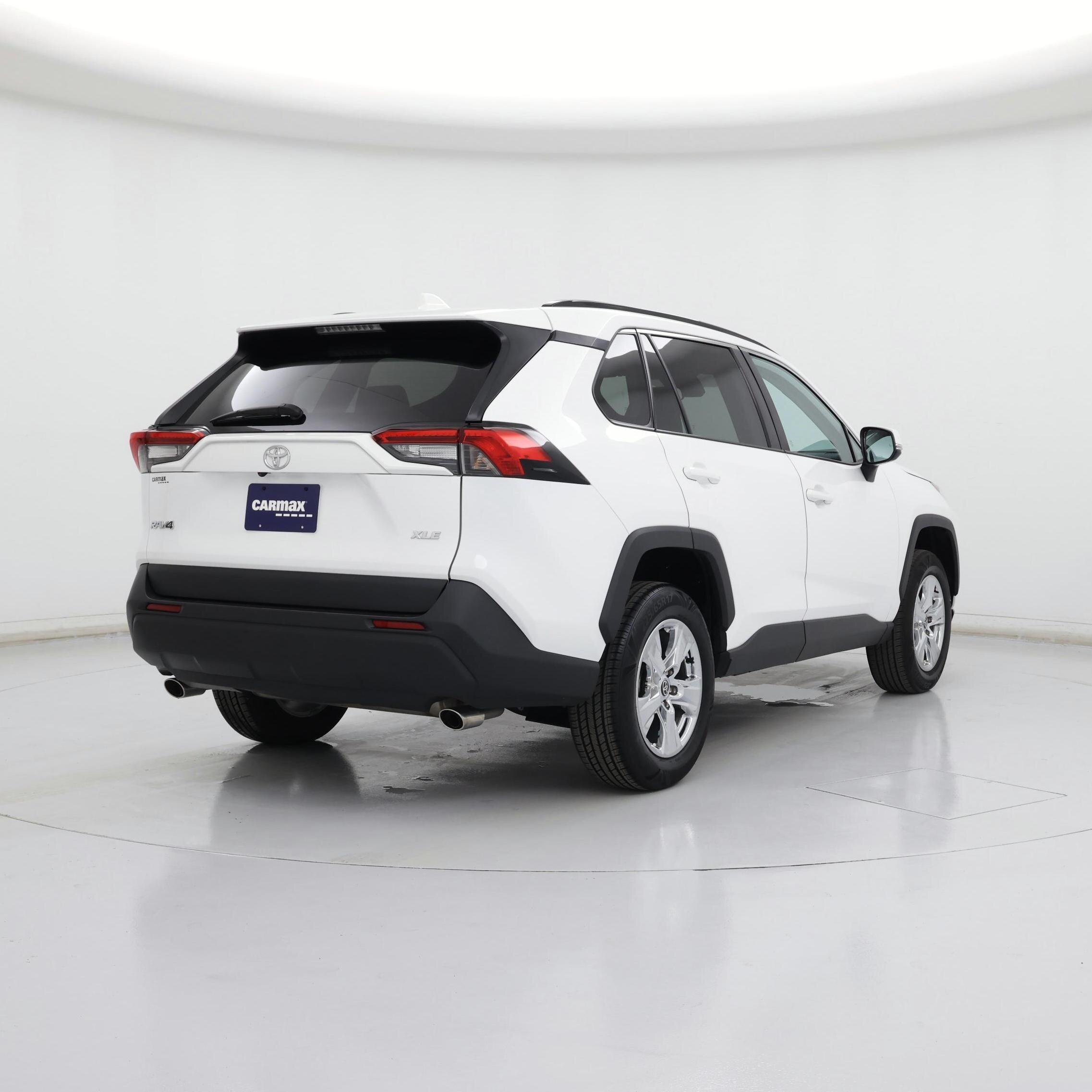 Thumbnail: 2022 Toyota RAV4 - 8