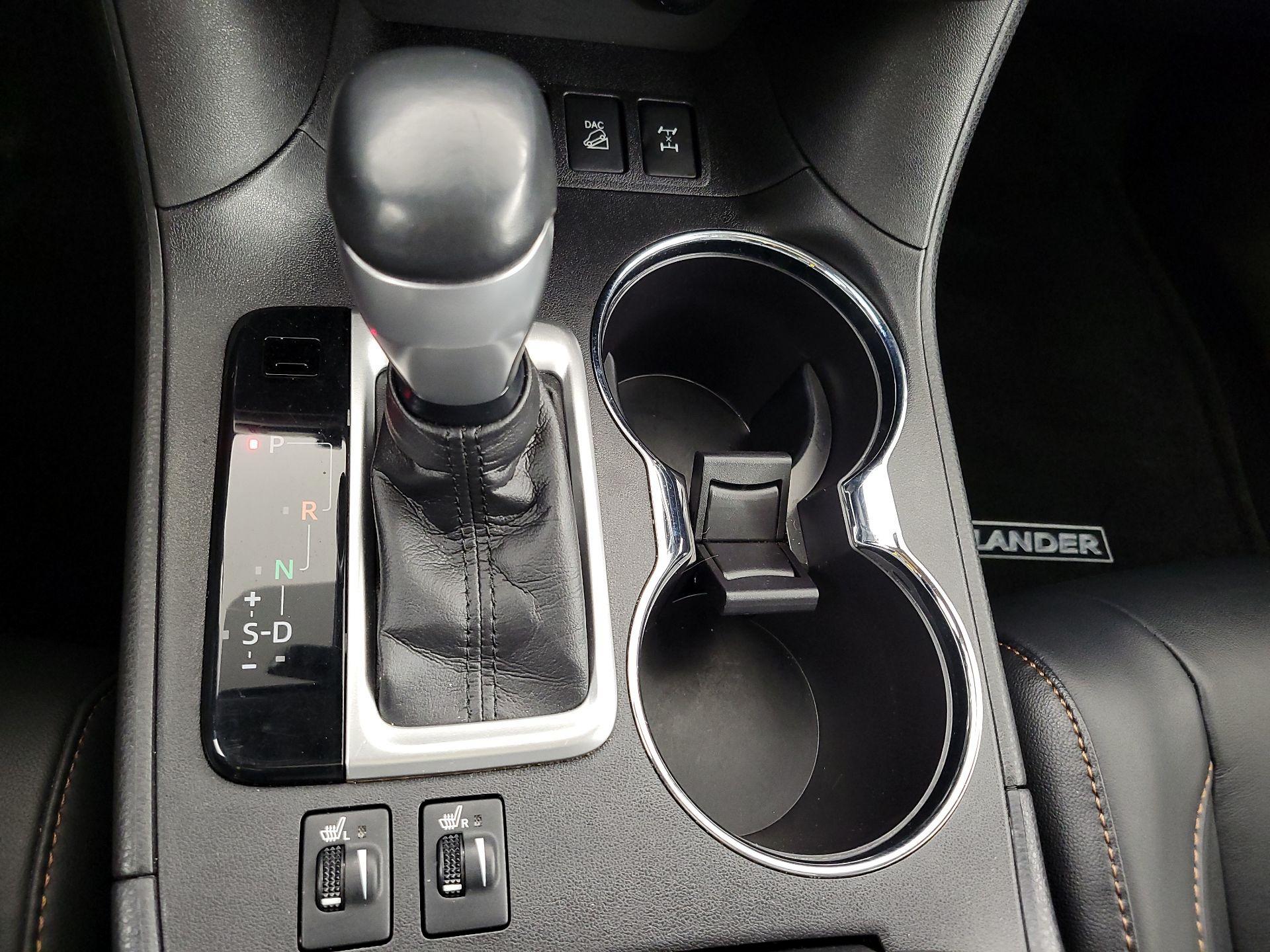 Thumbnail: 2018 Toyota Highlander - 17