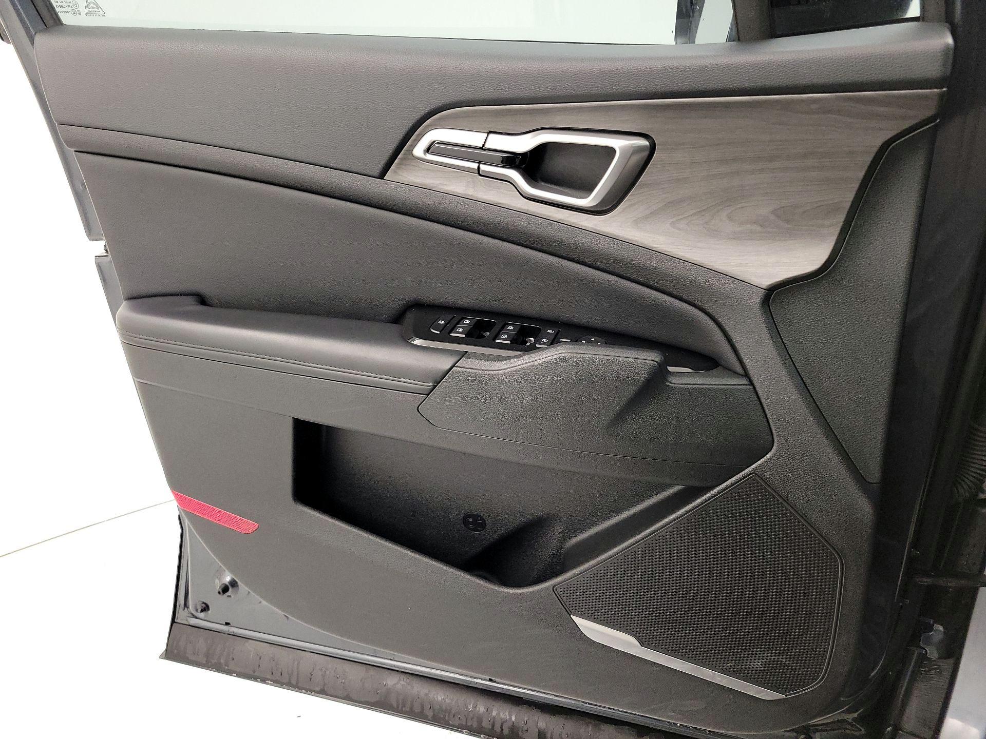 Thumbnail: 2023 Kia Sportage - 12