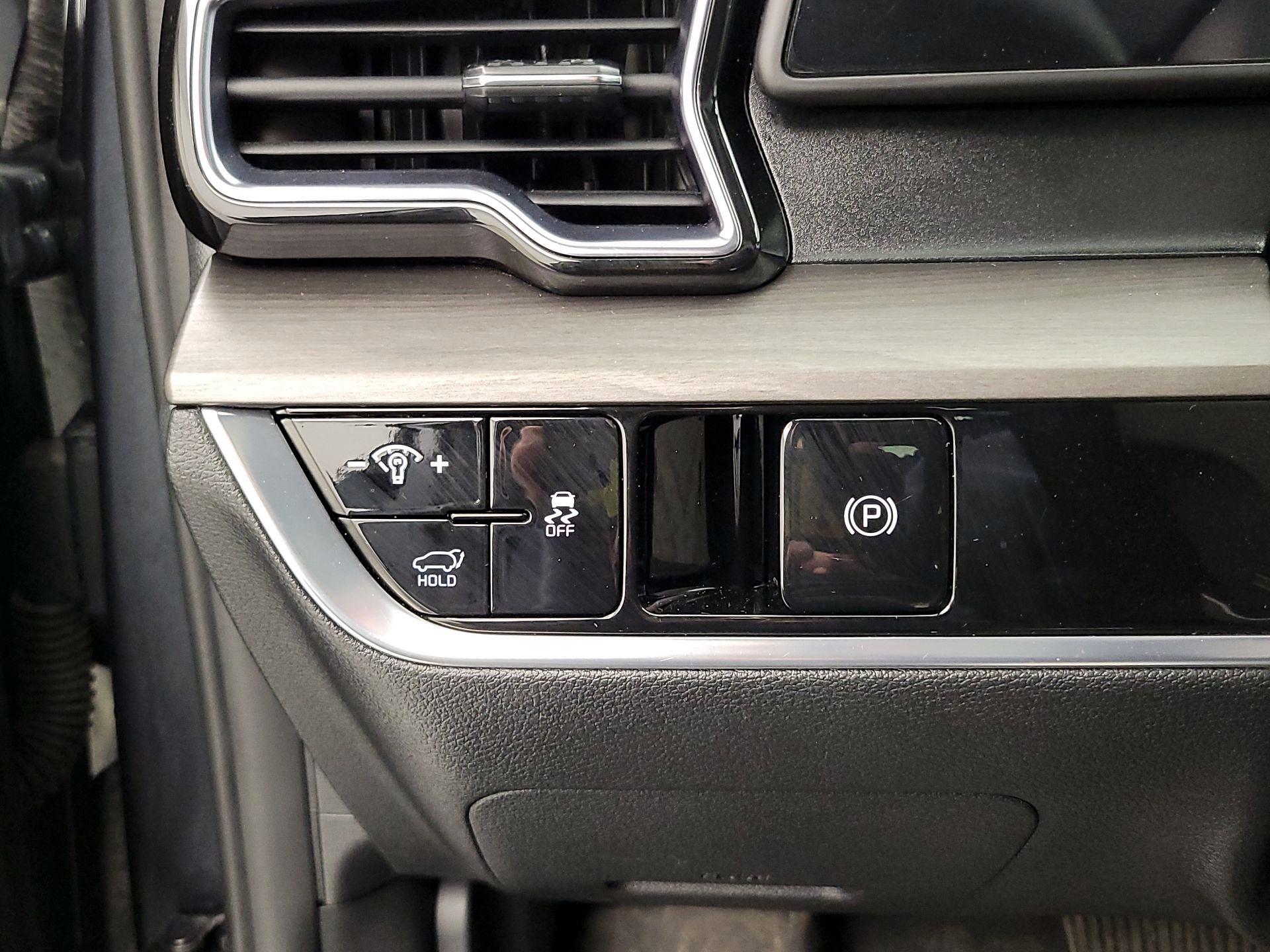 Thumbnail: 2023 Kia Sportage - 13