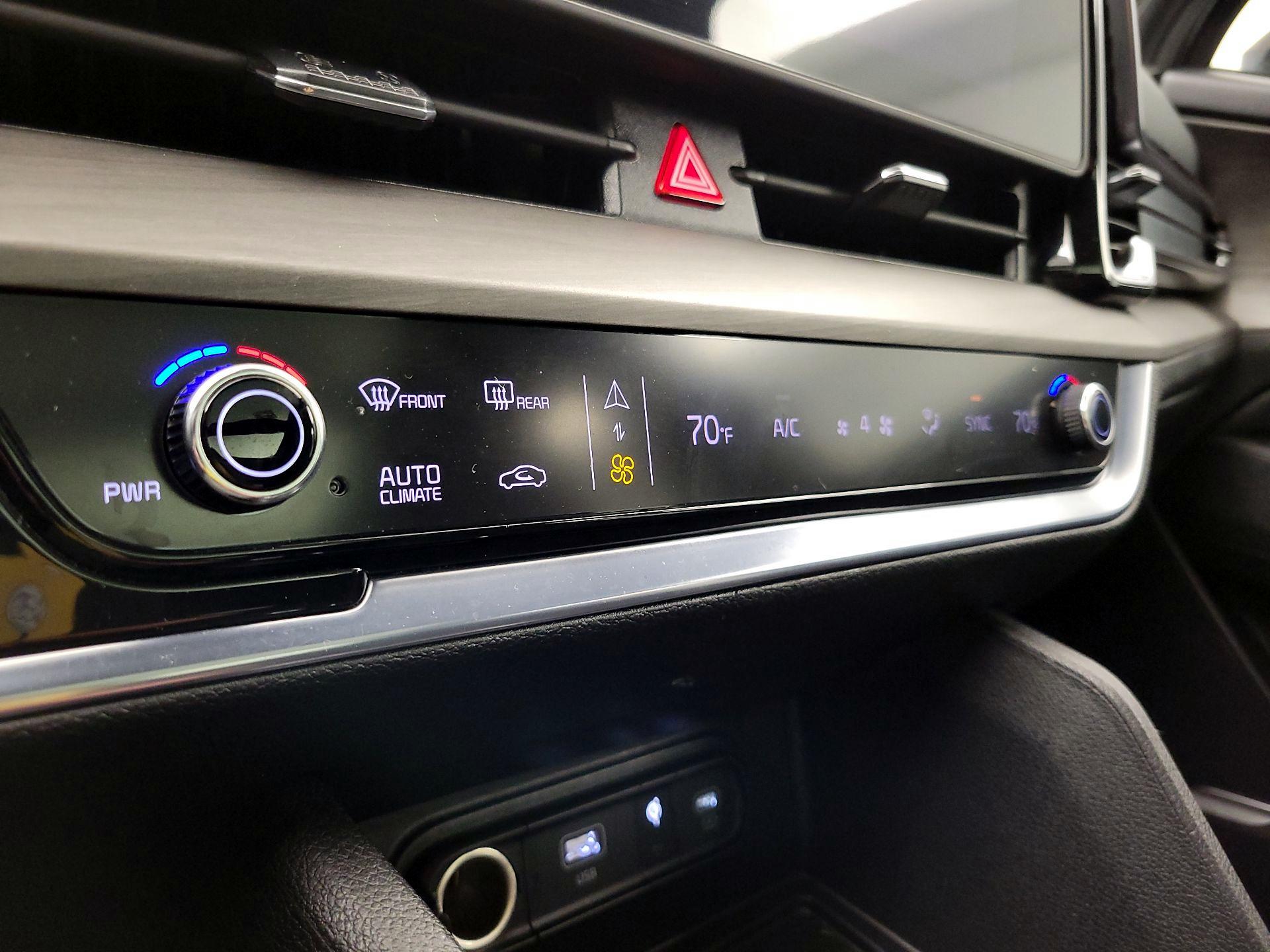 Thumbnail: 2023 Kia Sportage - 17