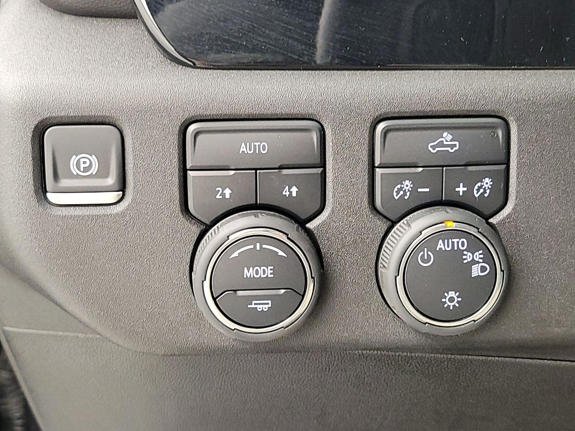 Thumbnail: 2024 Chevrolet Silverado 1500 - 13