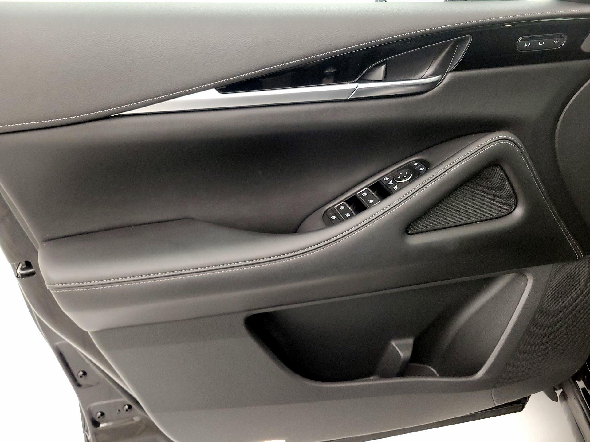 Thumbnail: 2023 INFINITI QX60 - 12