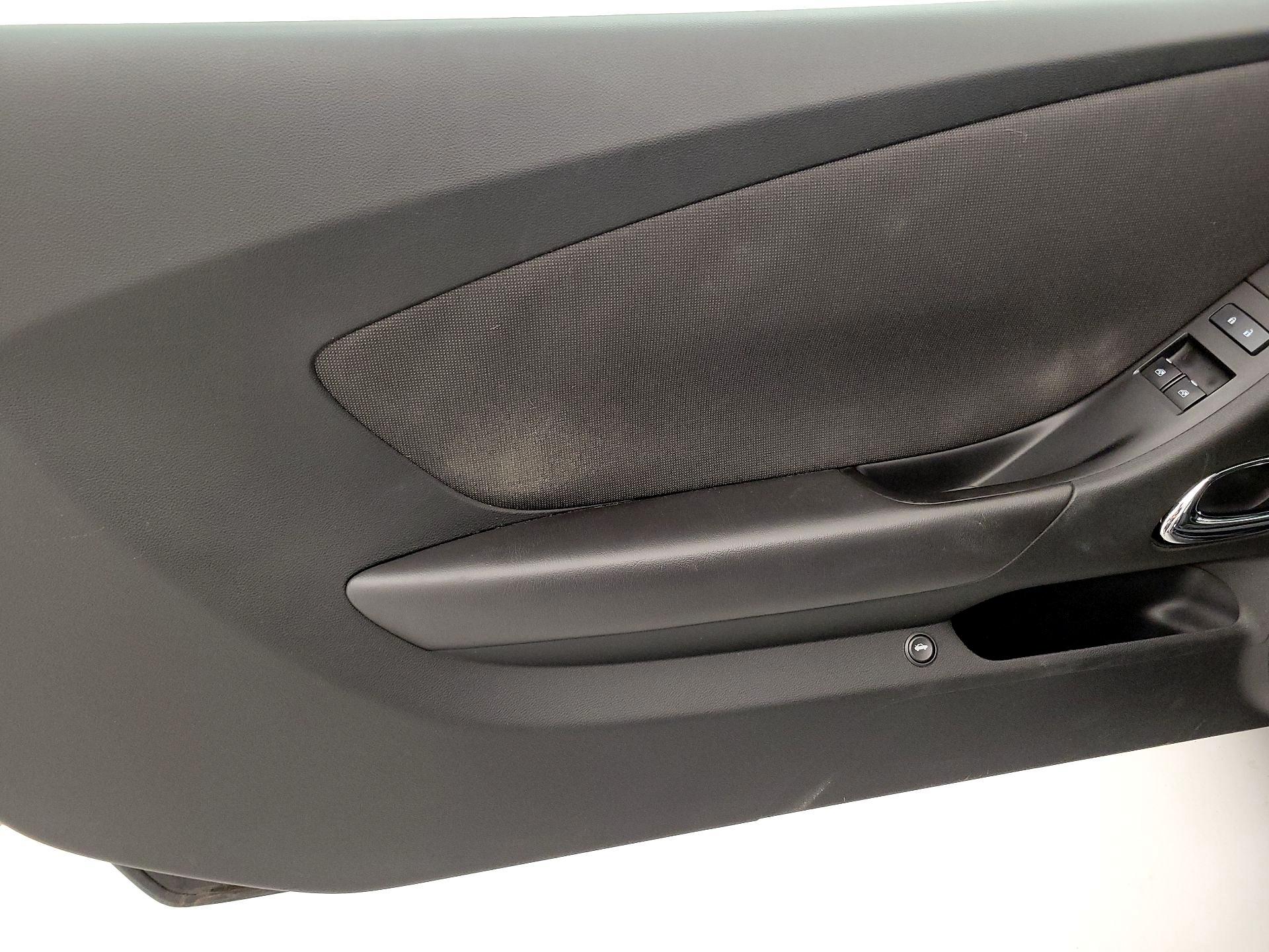 Thumbnail: 2014 Chevrolet Camaro - 12