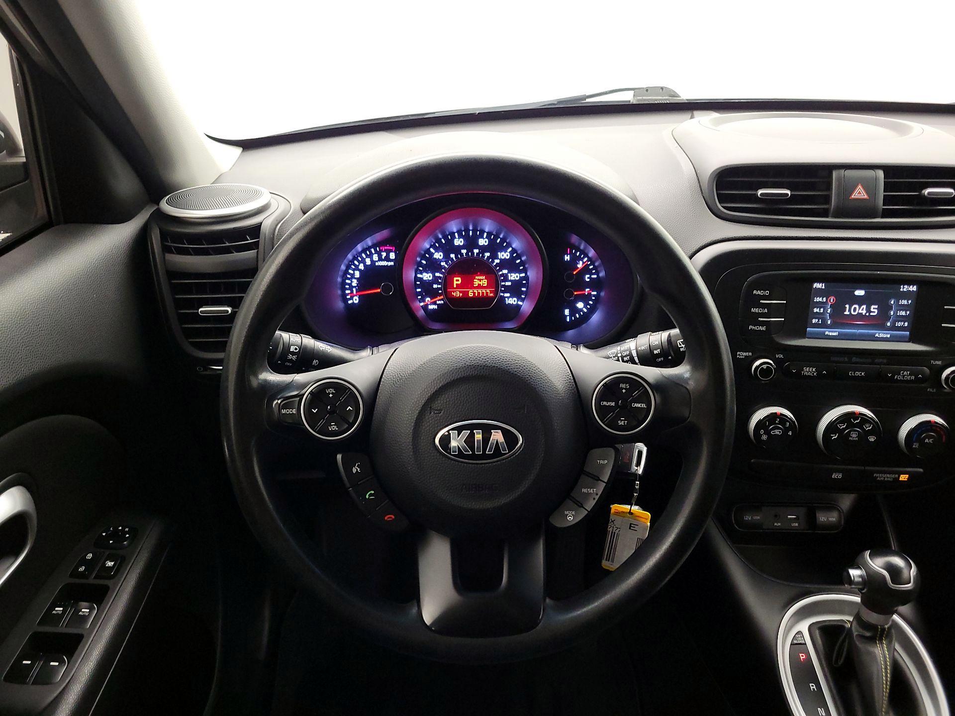 Thumbnail: 2016 Kia Soul - 10
