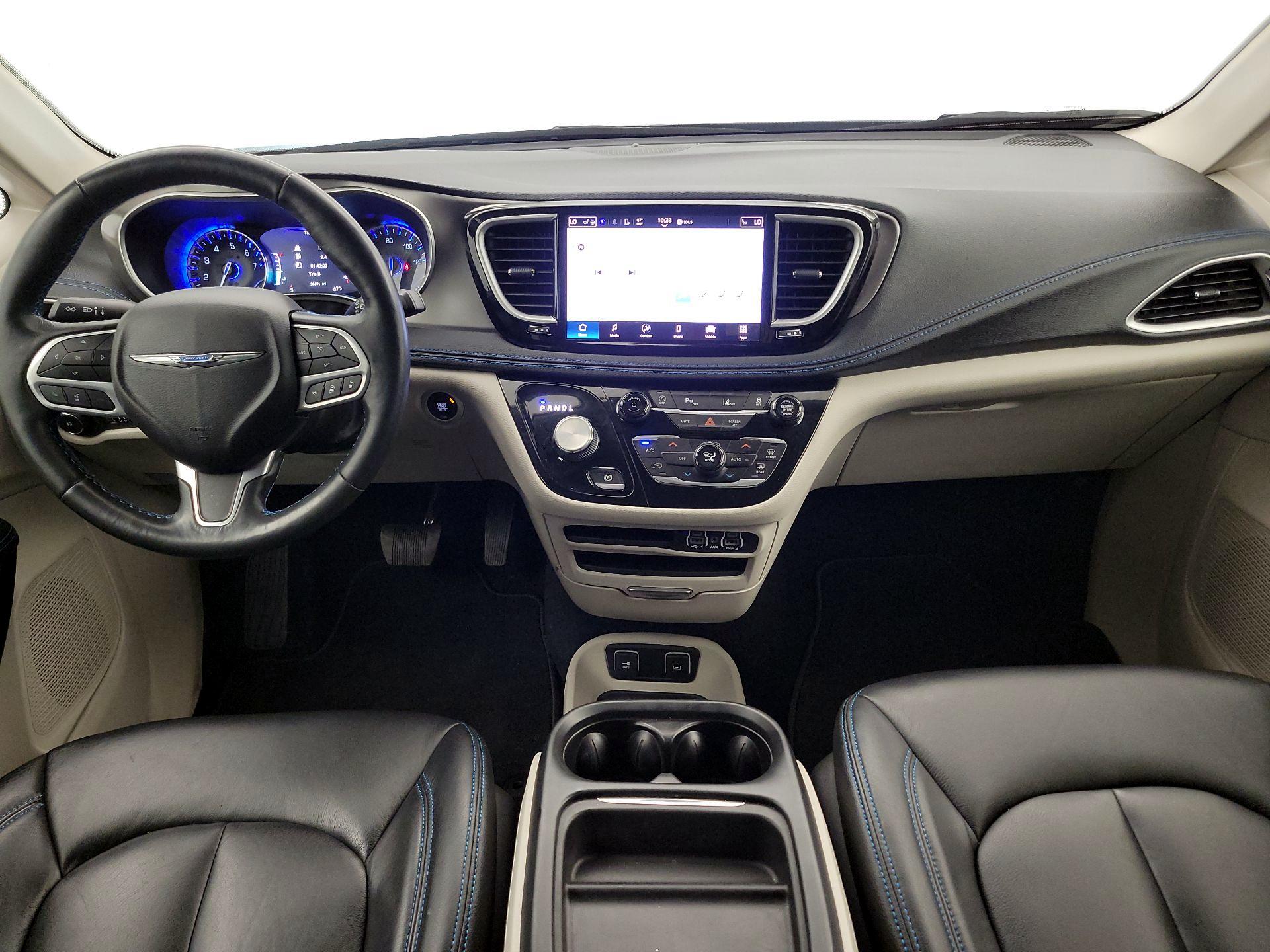 Thumbnail: 2021 Chrysler Pacifica - 9