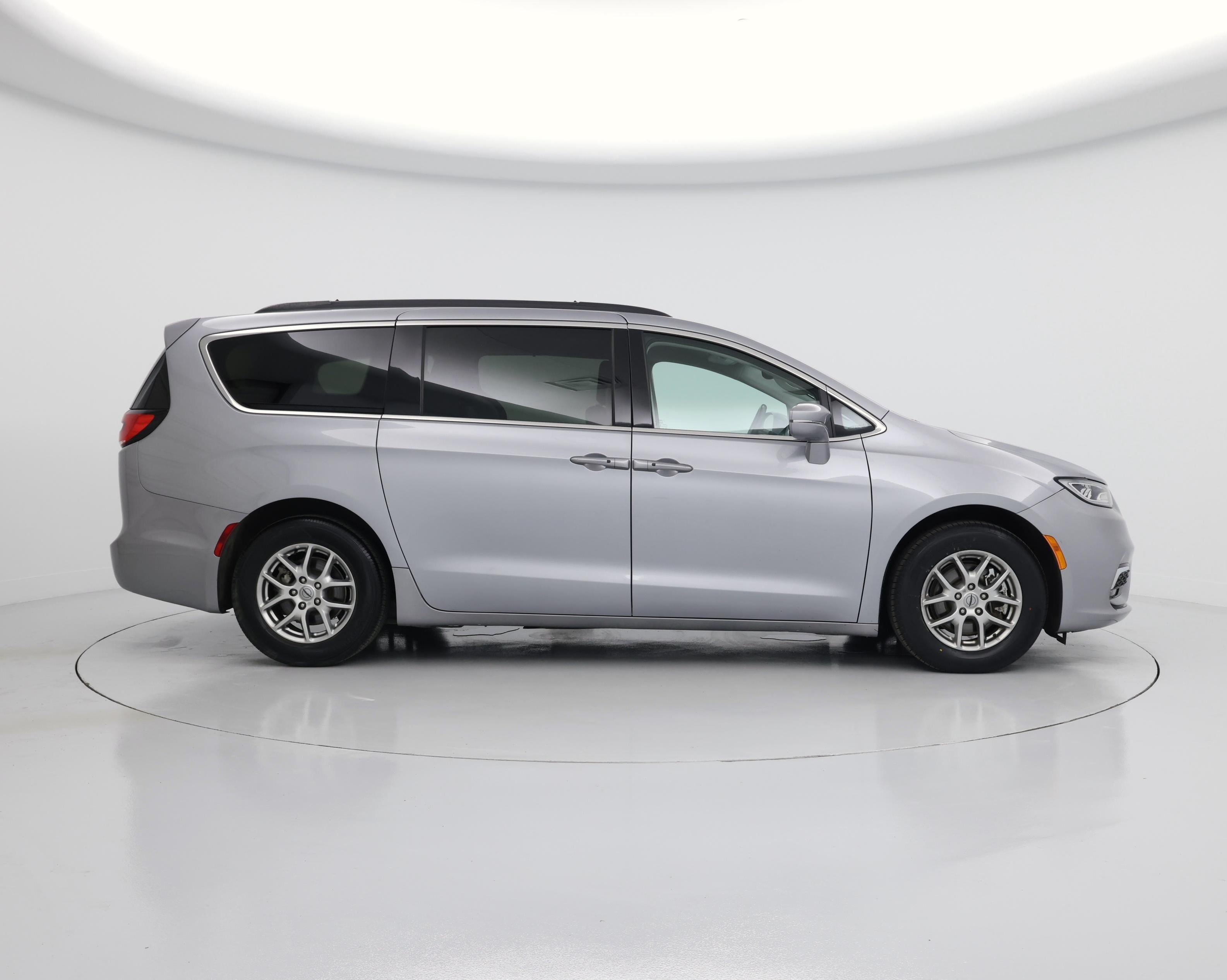Thumbnail: 2021 Chrysler Pacifica - 7