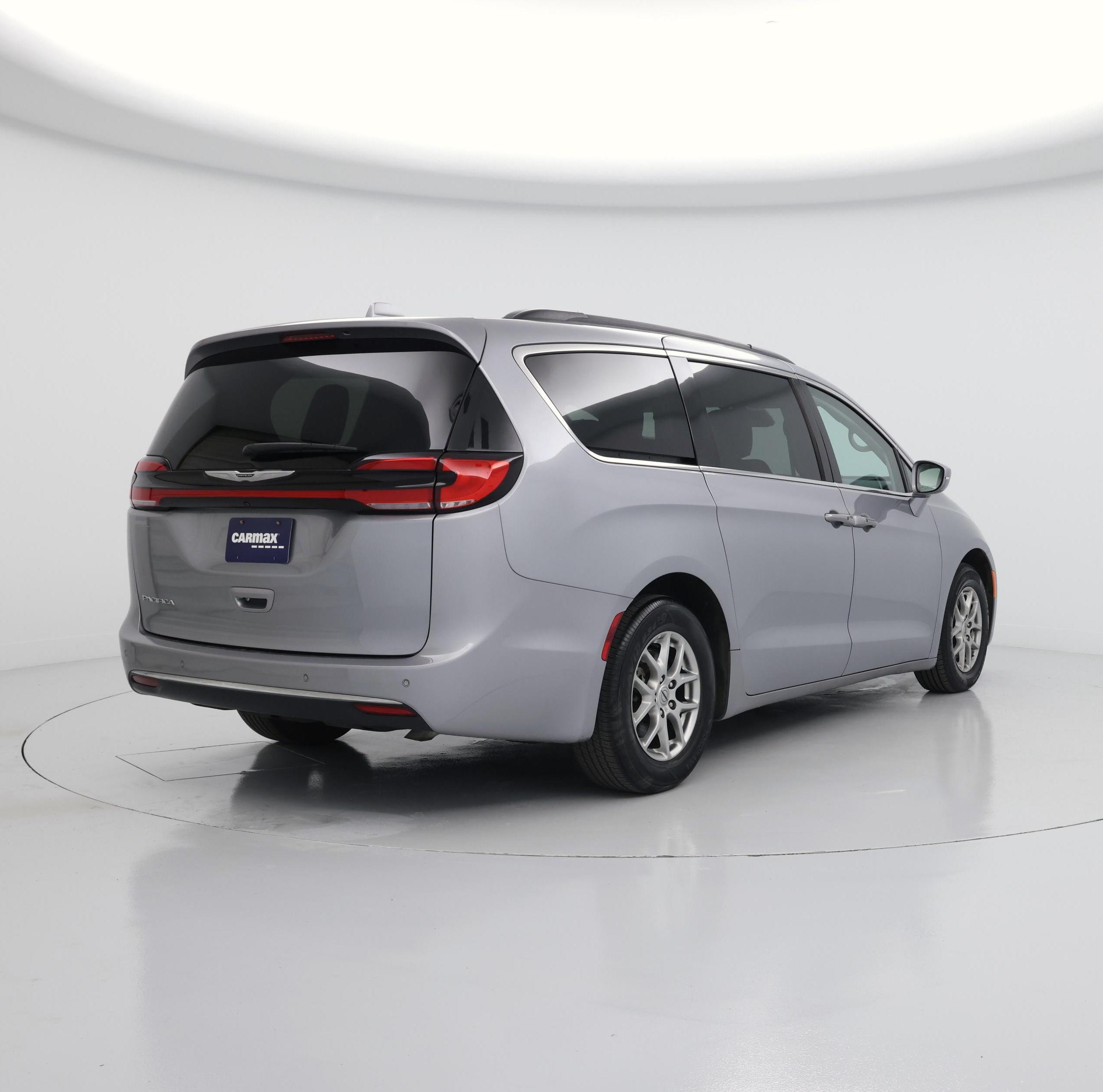 Thumbnail: 2021 Chrysler Pacifica - 8