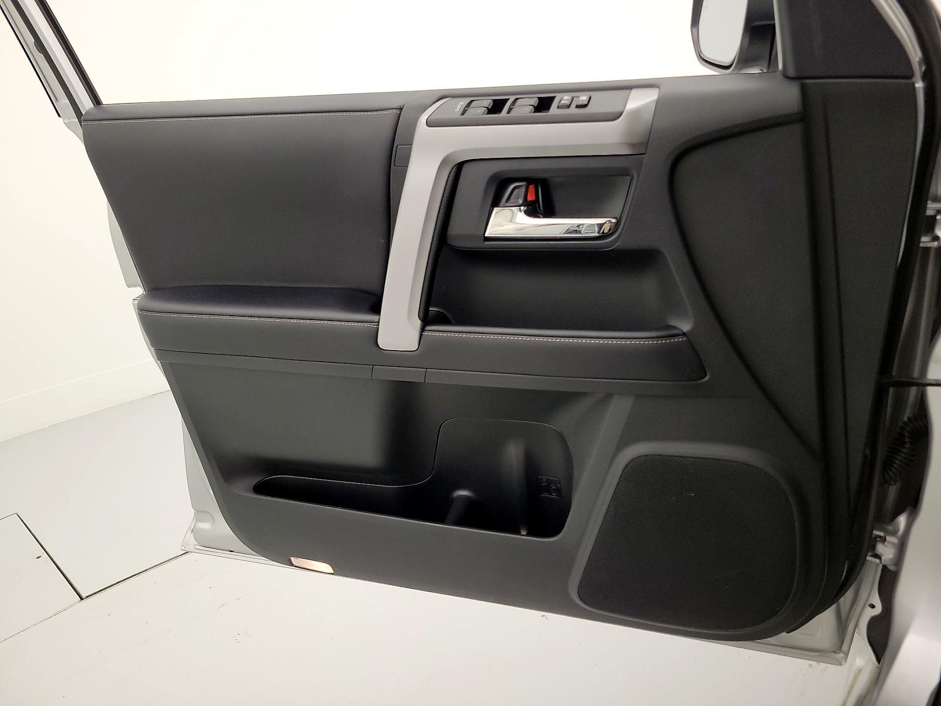 Thumbnail: 2023 Toyota 4Runner - 12