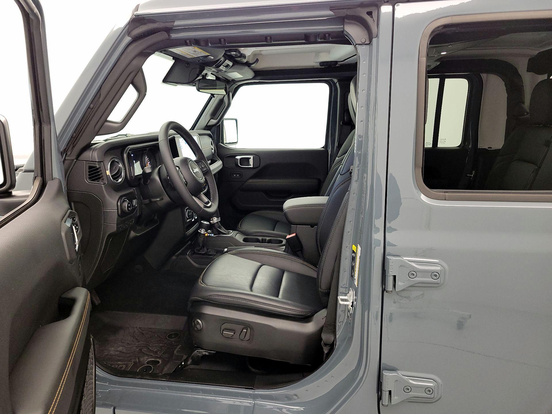 Thumbnail: 2025 Jeep Gladiator - 11