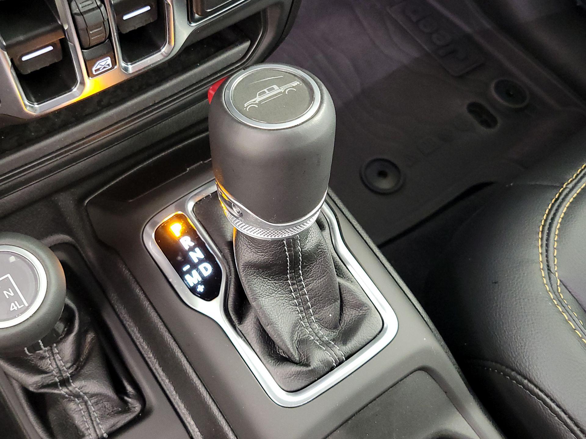 Thumbnail: 2025 Jeep Gladiator - 17