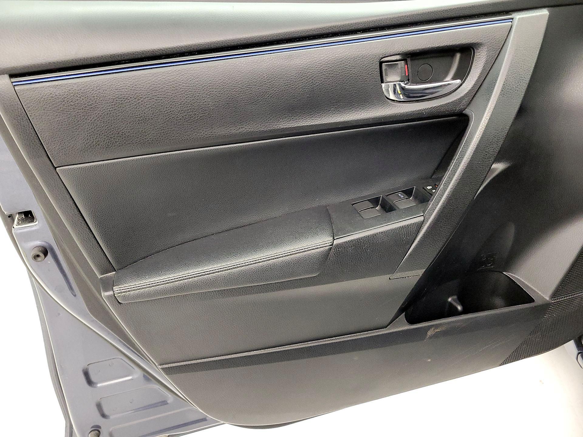 Thumbnail: 2017 Toyota Corolla - 12