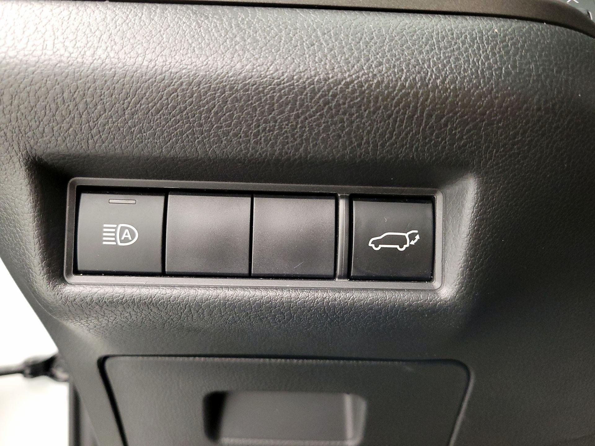 Thumbnail: 2025 Toyota Highlander - 13