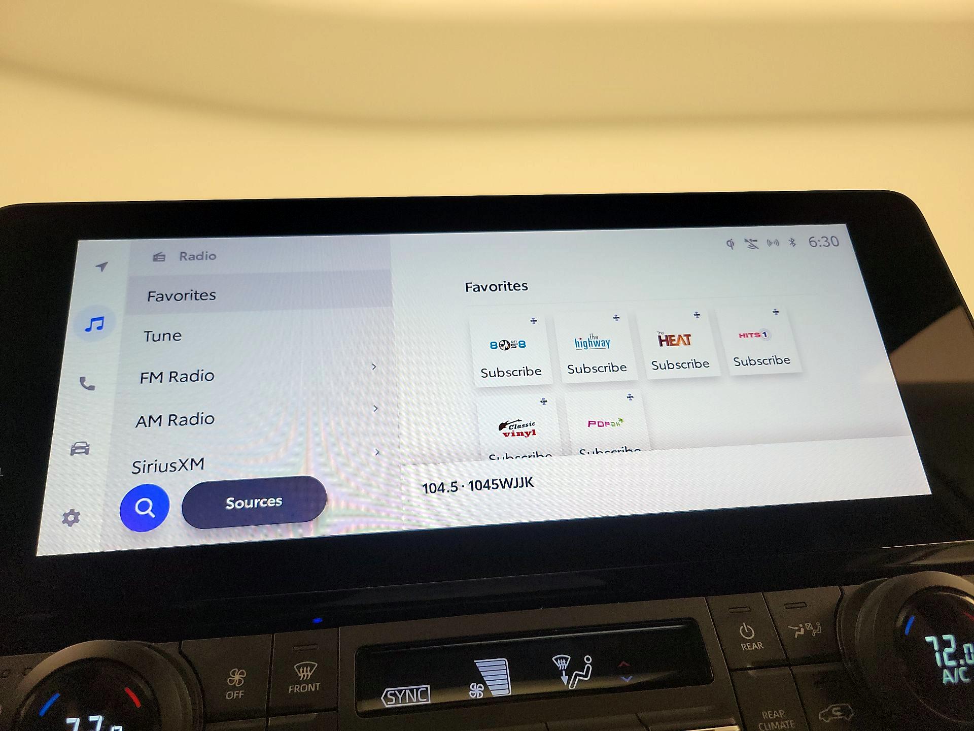 Thumbnail: 2025 Toyota Highlander - 15