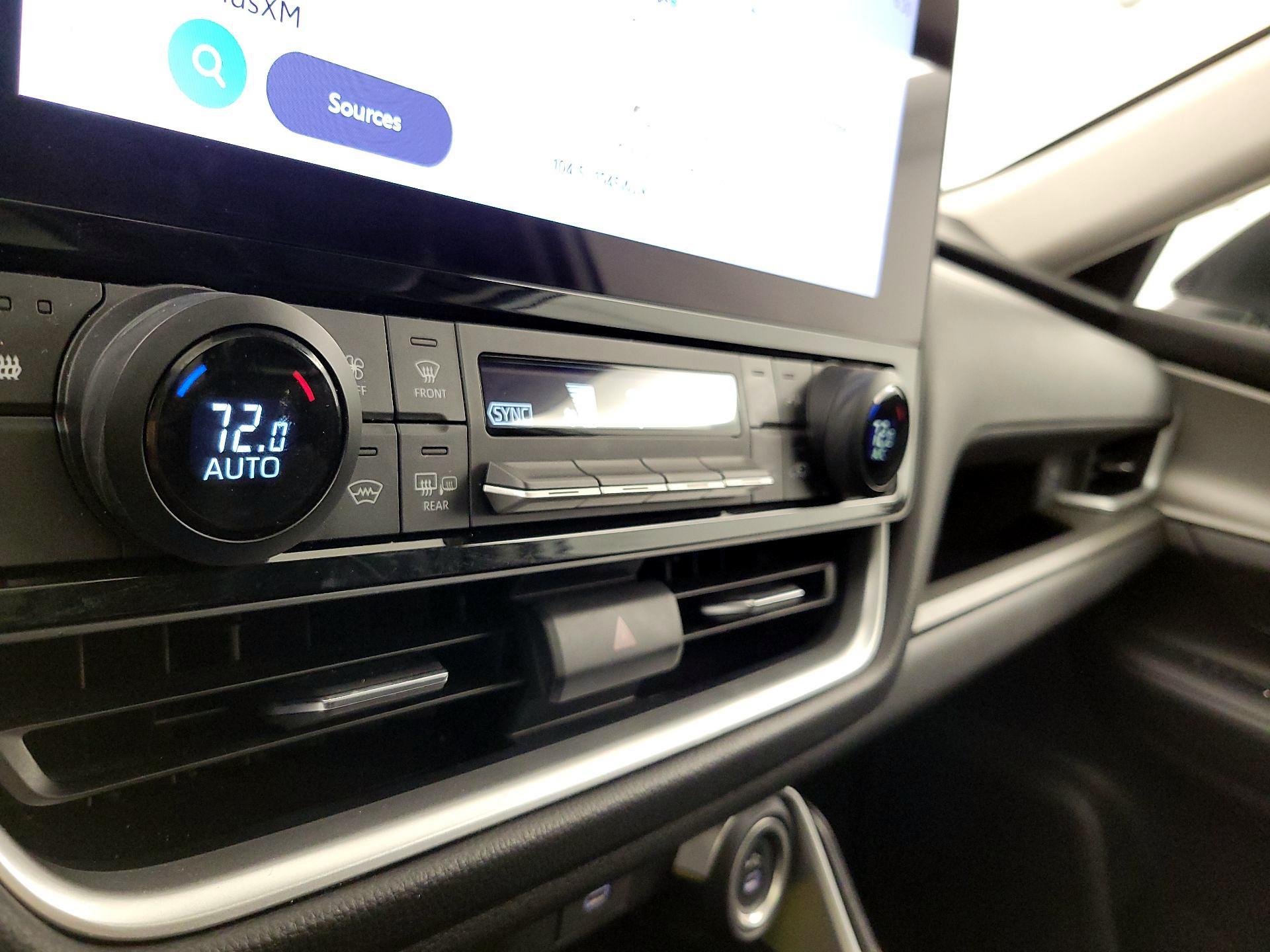 Thumbnail: 2025 Toyota Highlander - 16