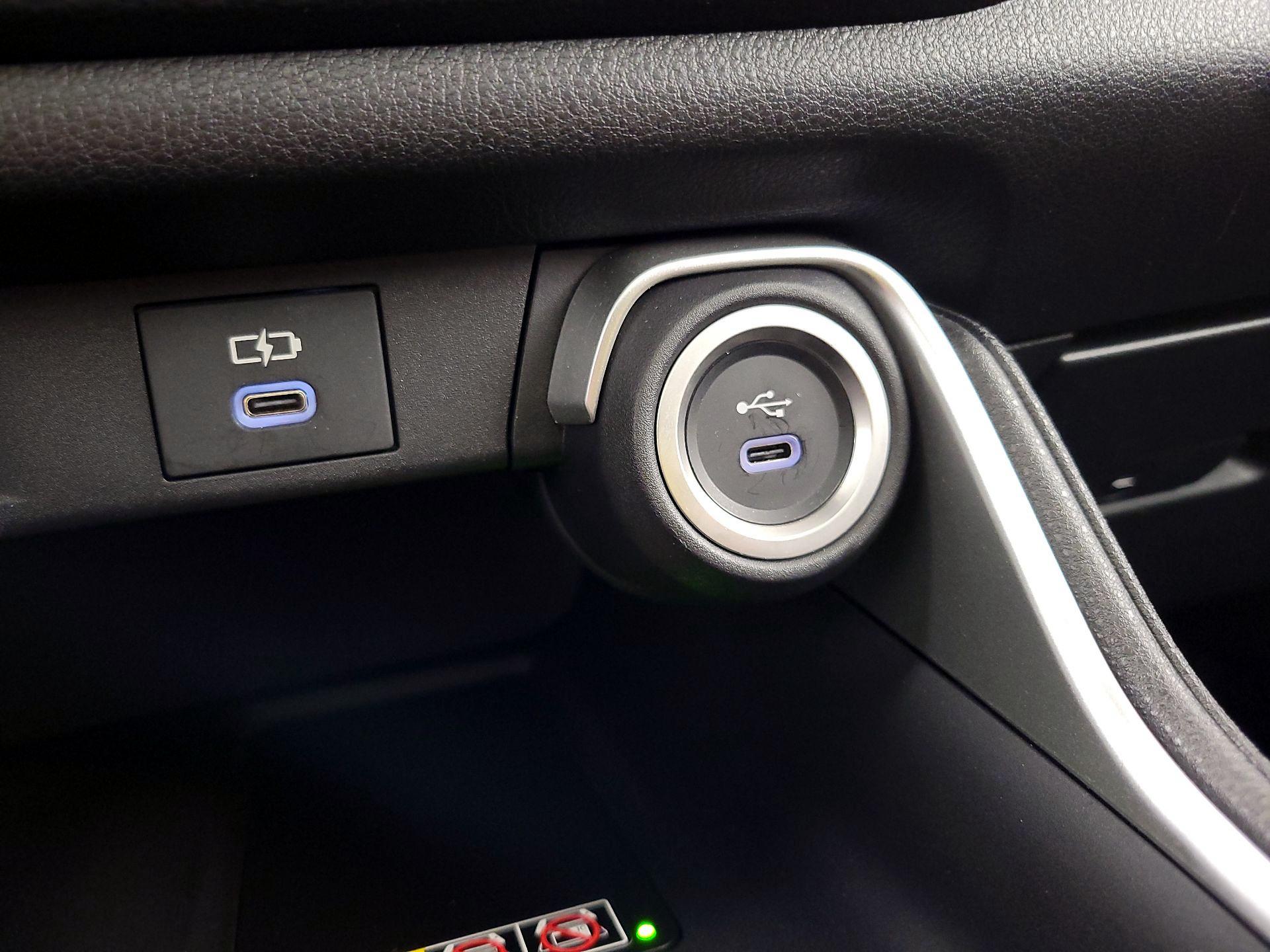 Thumbnail: 2025 Toyota Highlander - 18