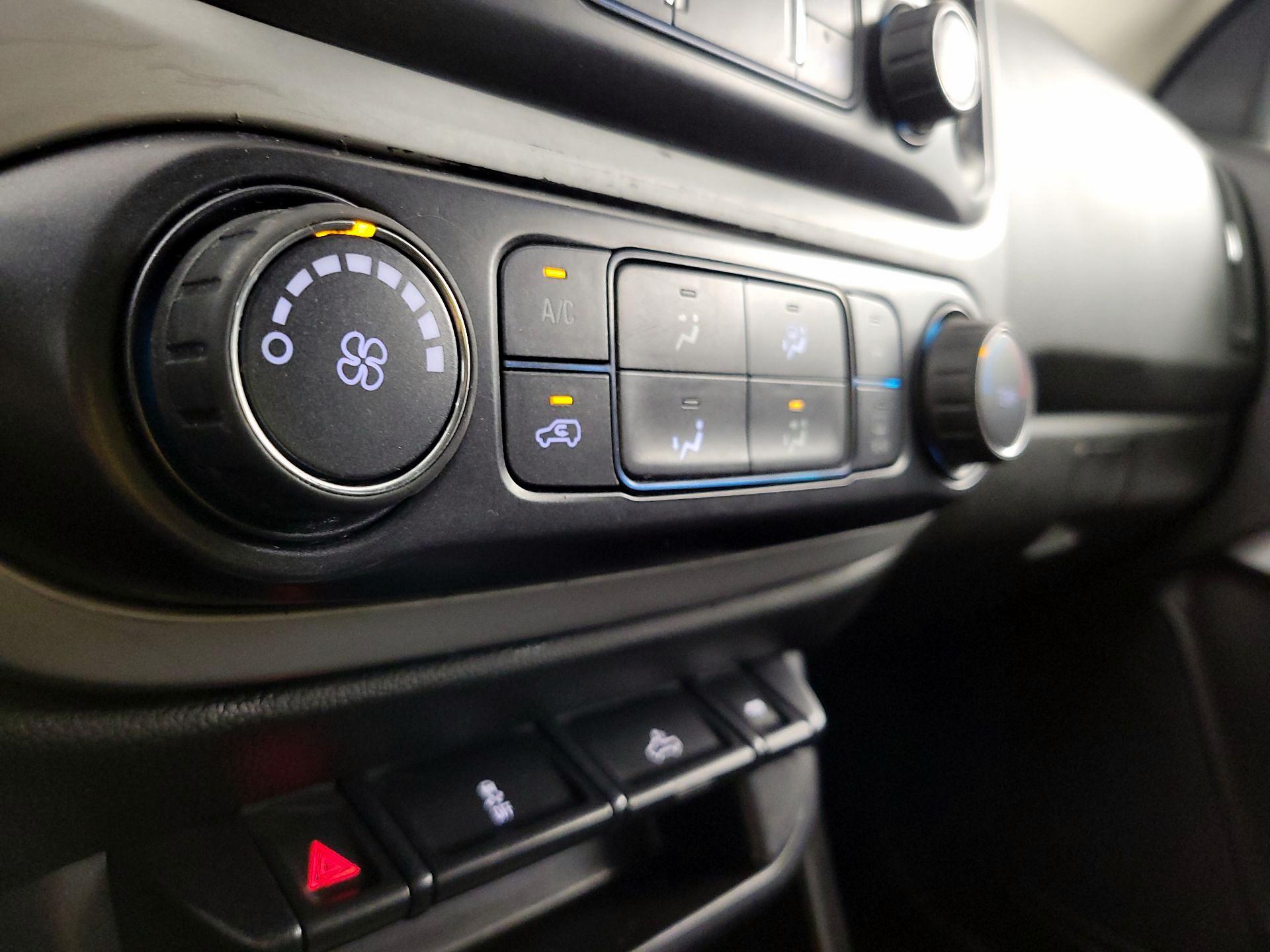 Thumbnail: 2019 Chevrolet Colorado - 16