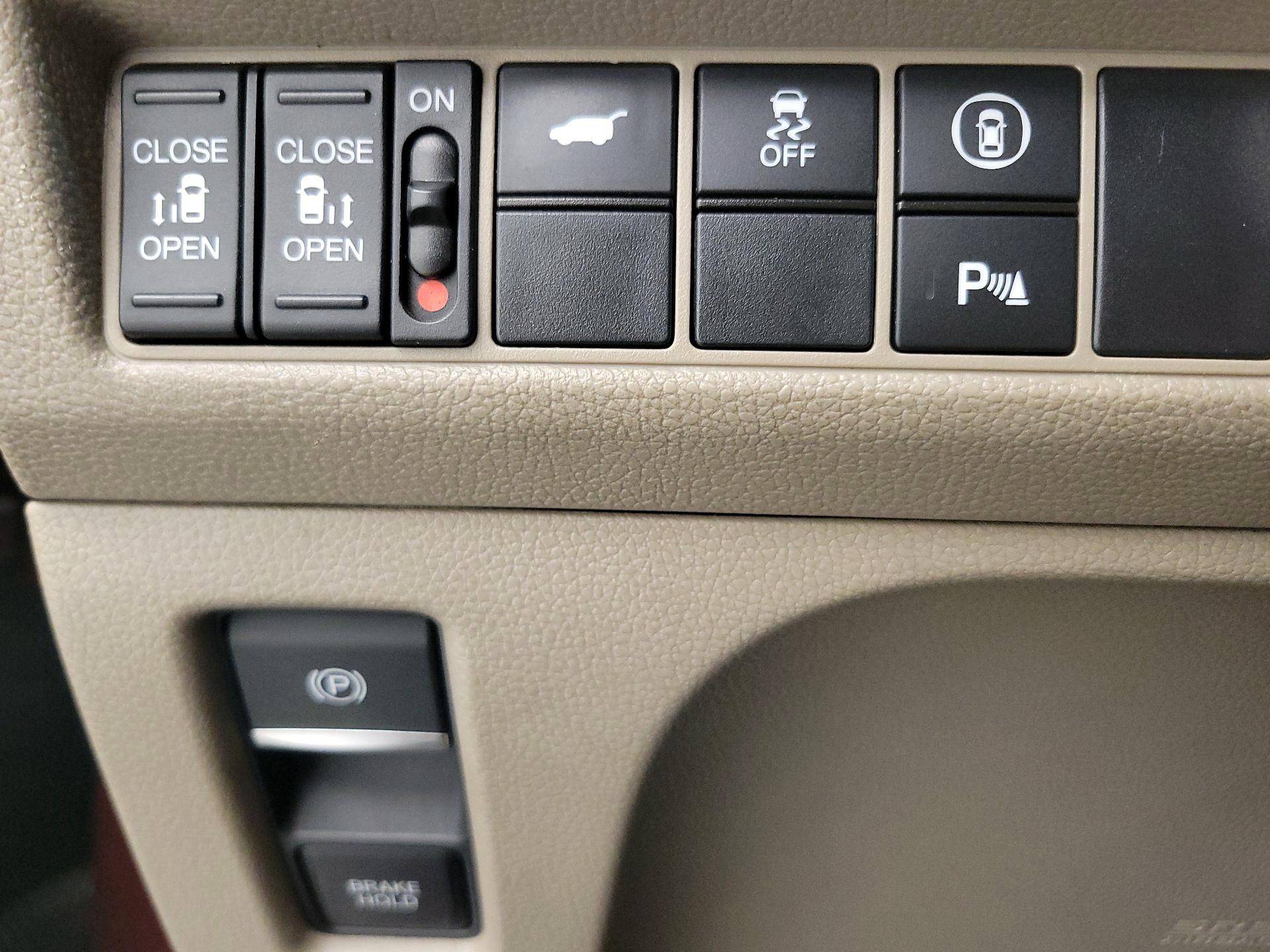 Thumbnail: 2021 Honda Odyssey - 13