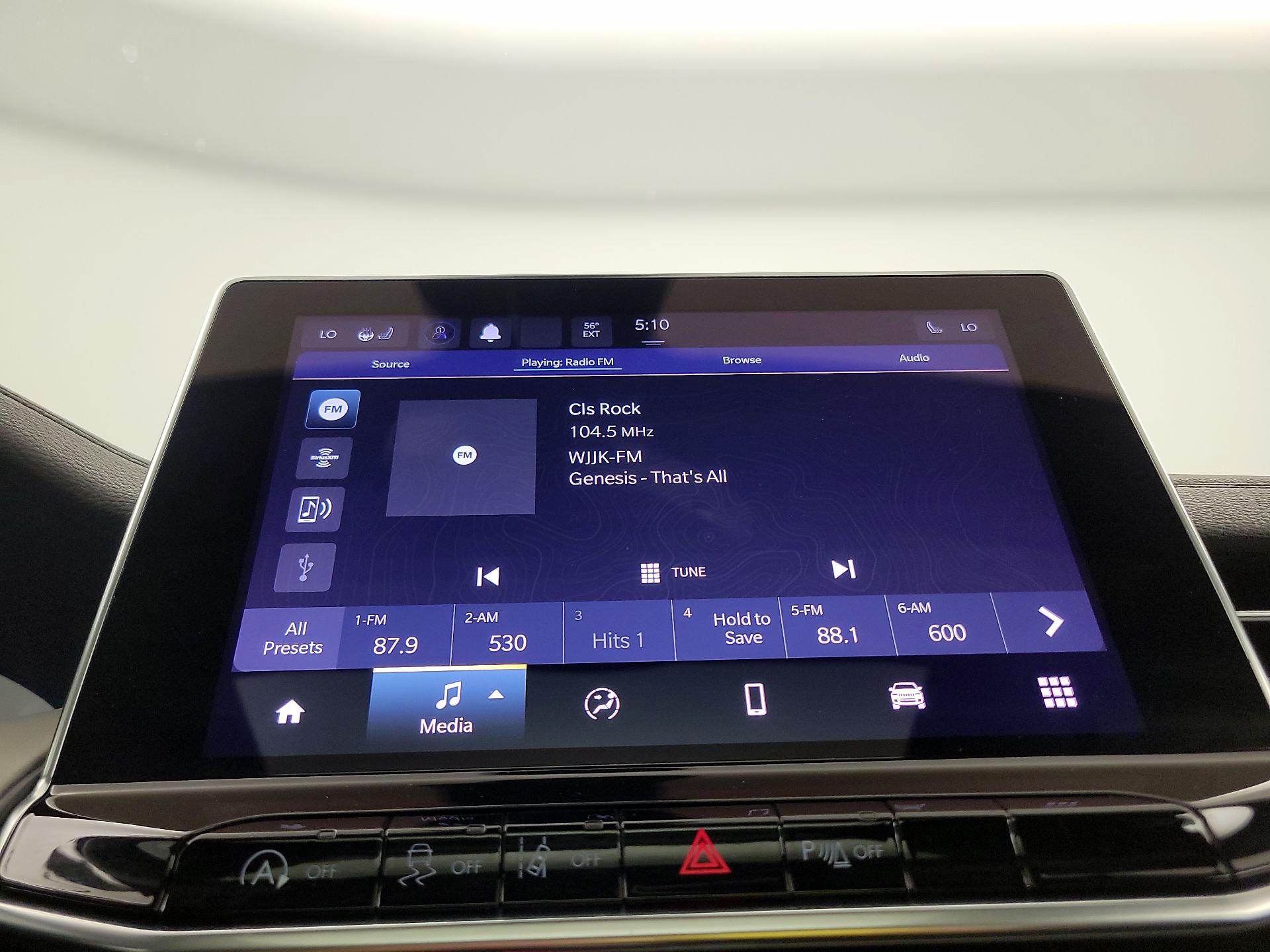 Thumbnail: 2023 Jeep Compass - 15