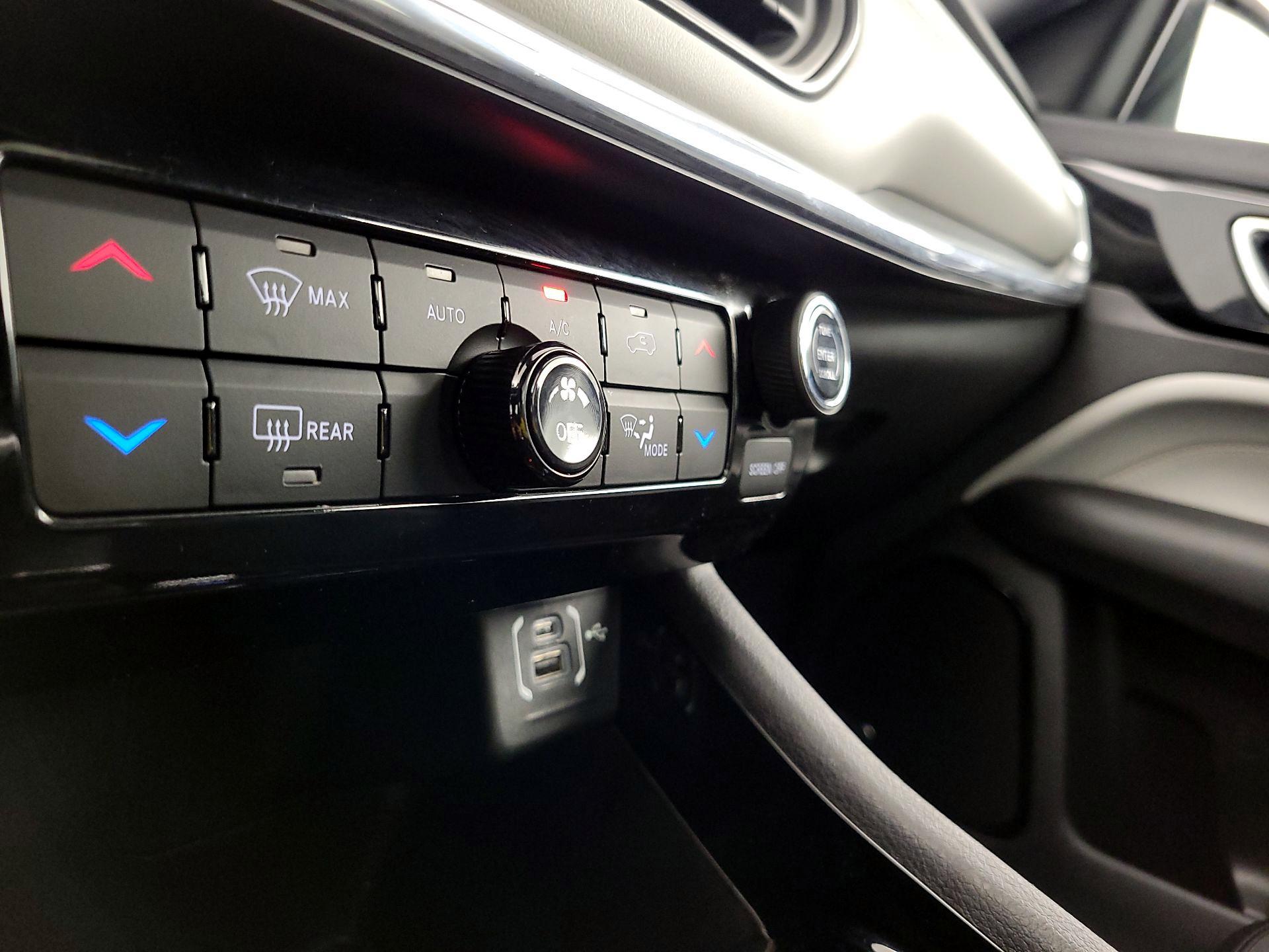 Thumbnail: 2023 Jeep Compass - 16