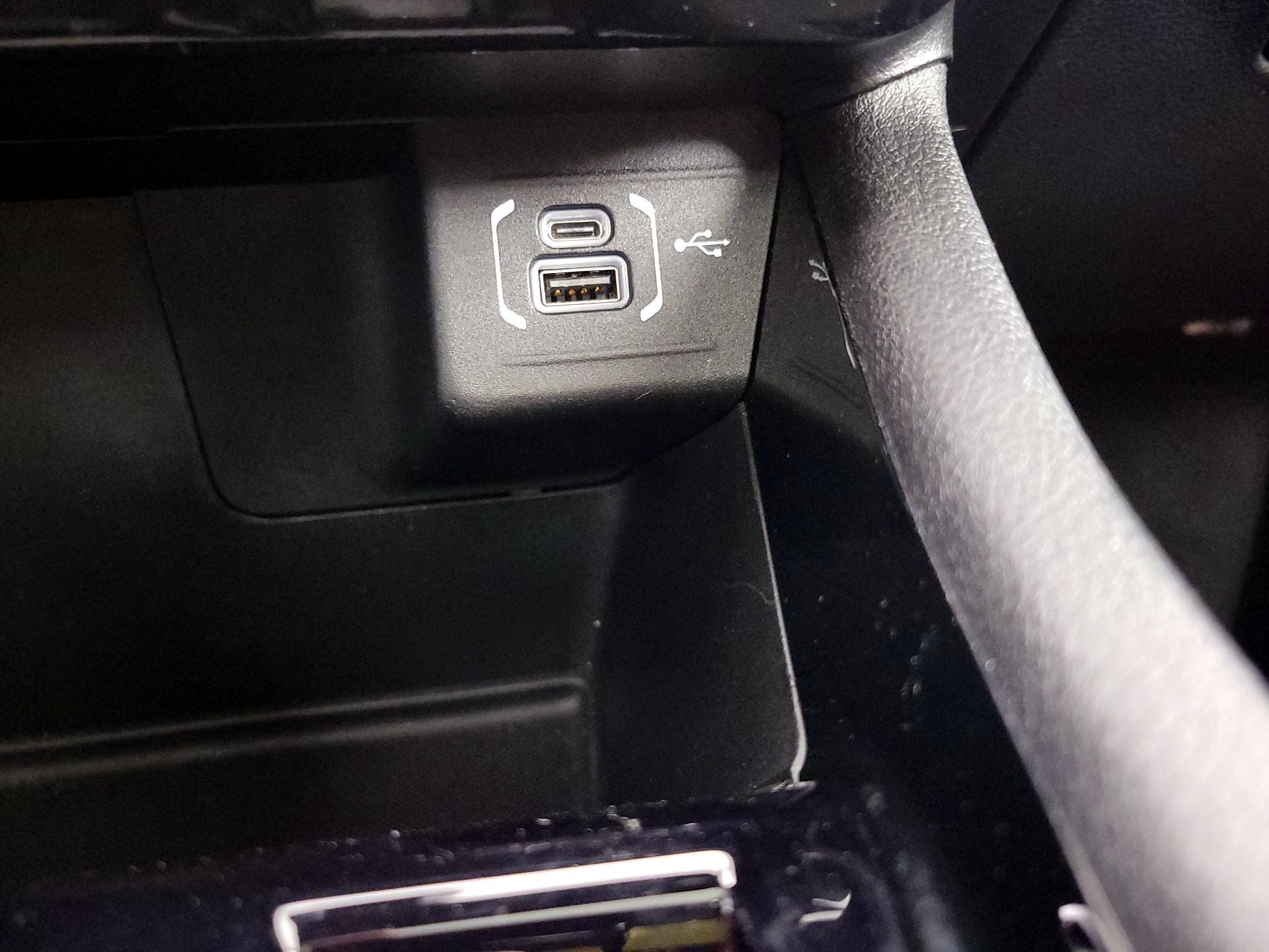 Thumbnail: 2023 Jeep Compass - 18