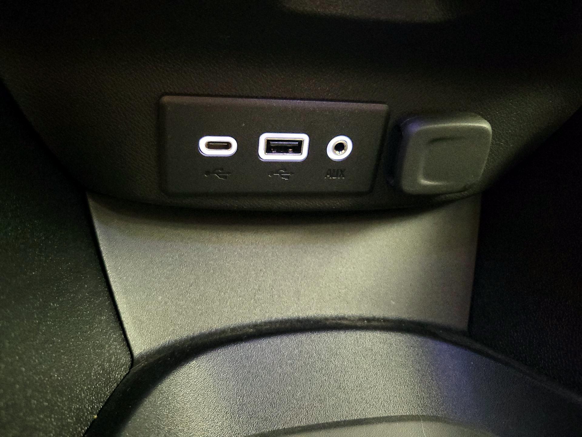 Thumbnail: 2024 Chevrolet Malibu - 18