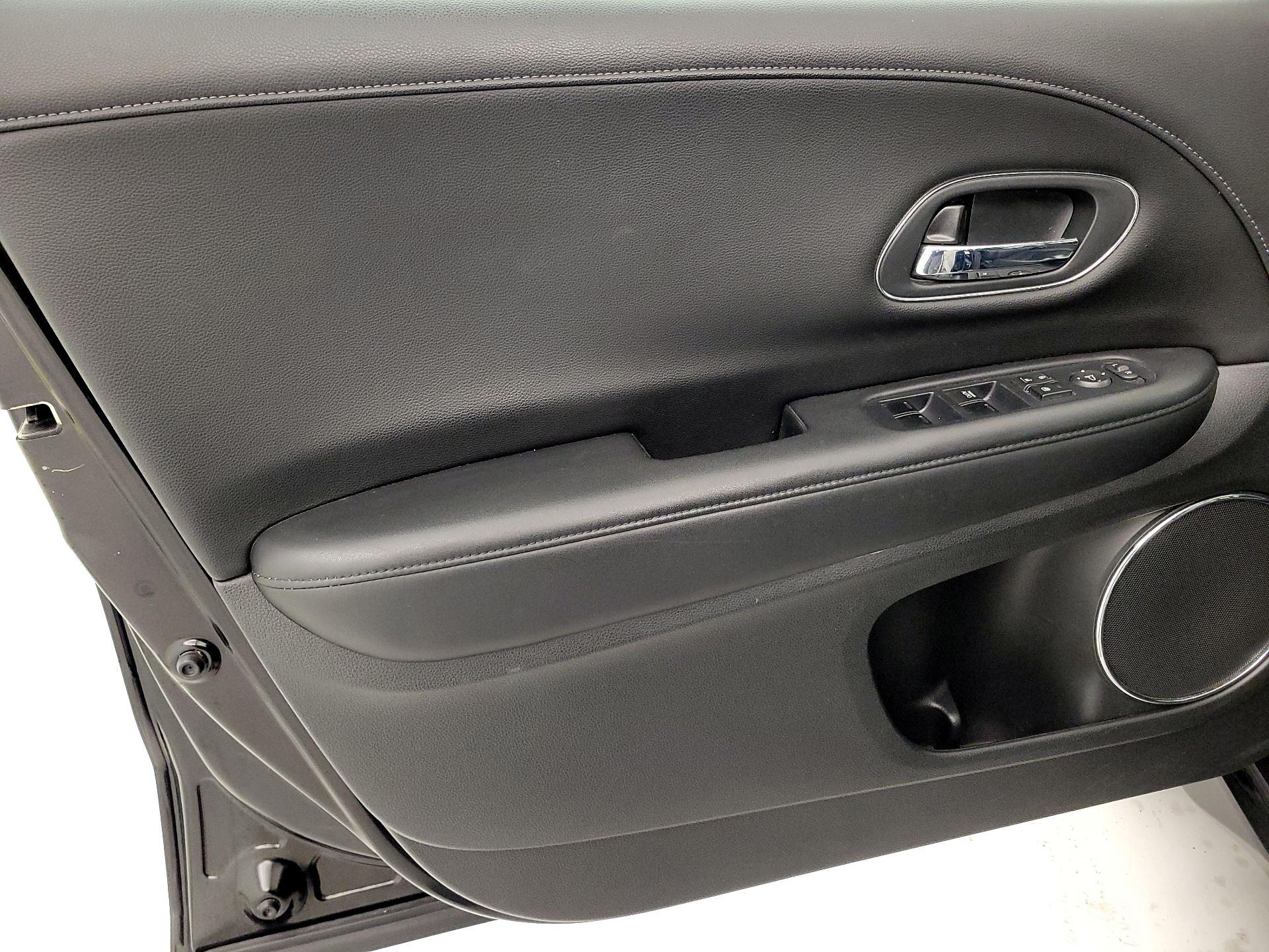 Thumbnail: 2017 Honda HR-V - 12