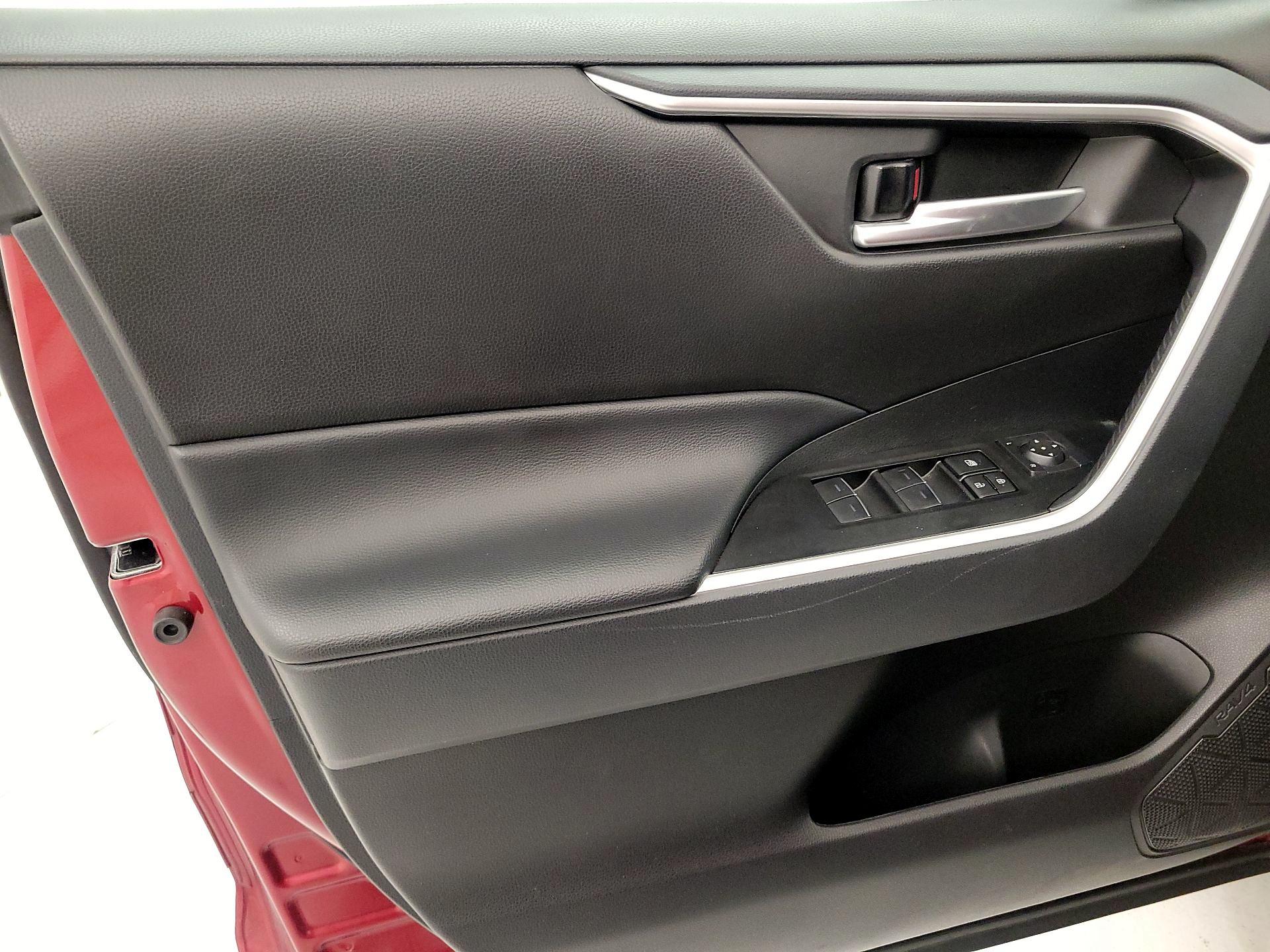 Thumbnail: 2024 Toyota RAV4 - 12