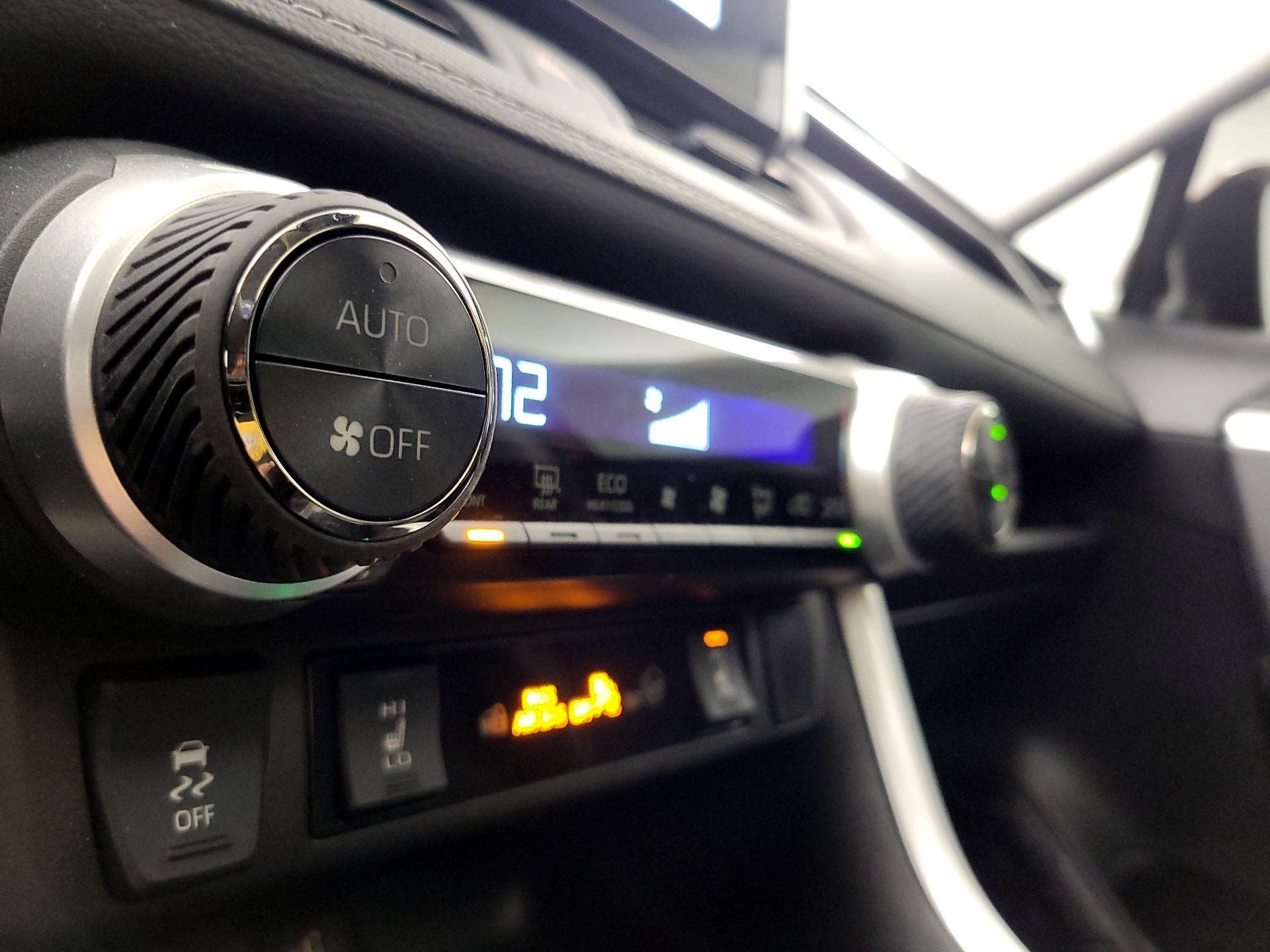 Thumbnail: 2024 Toyota RAV4 - 16