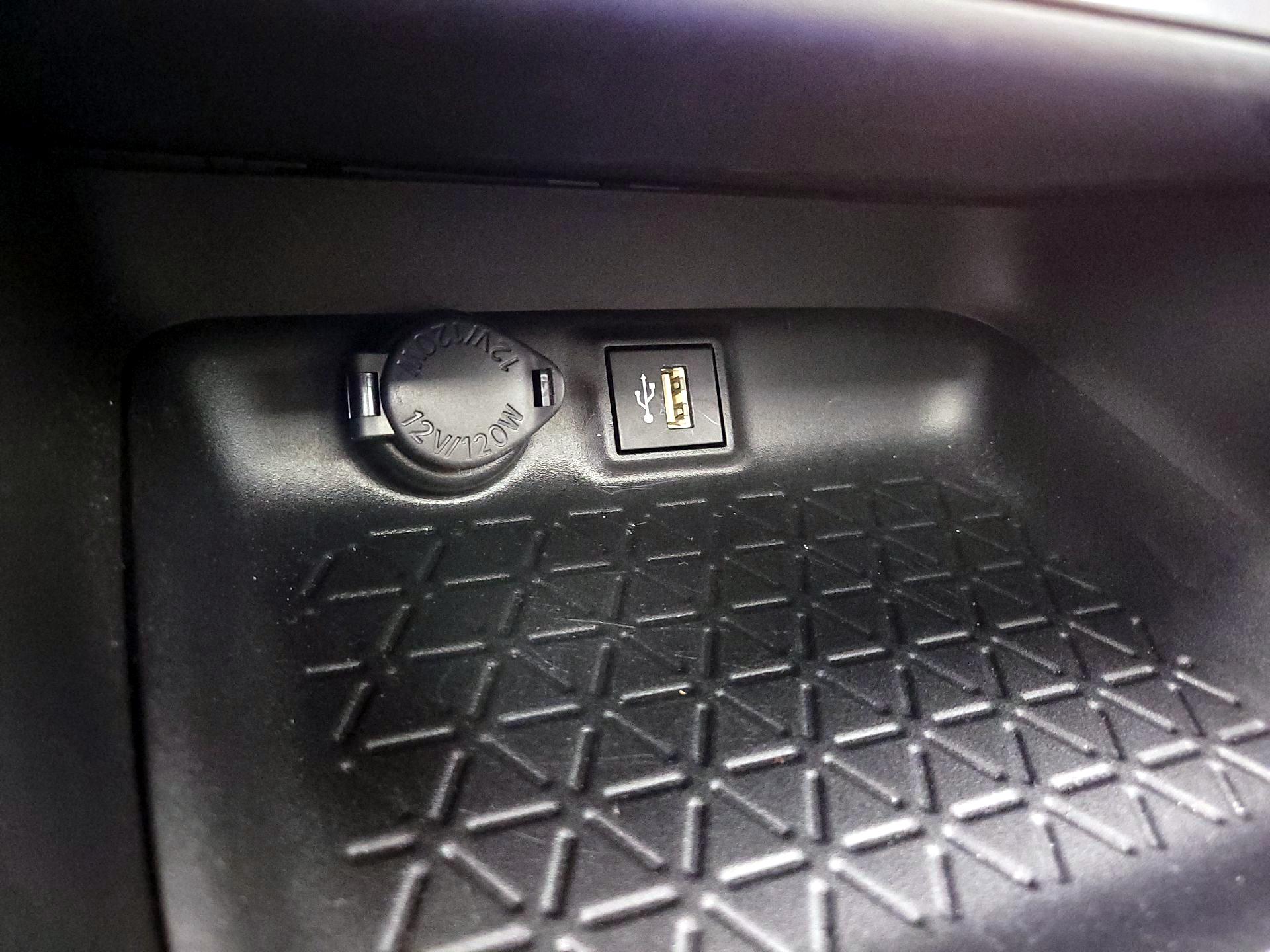 Thumbnail: 2024 Toyota RAV4 - 18