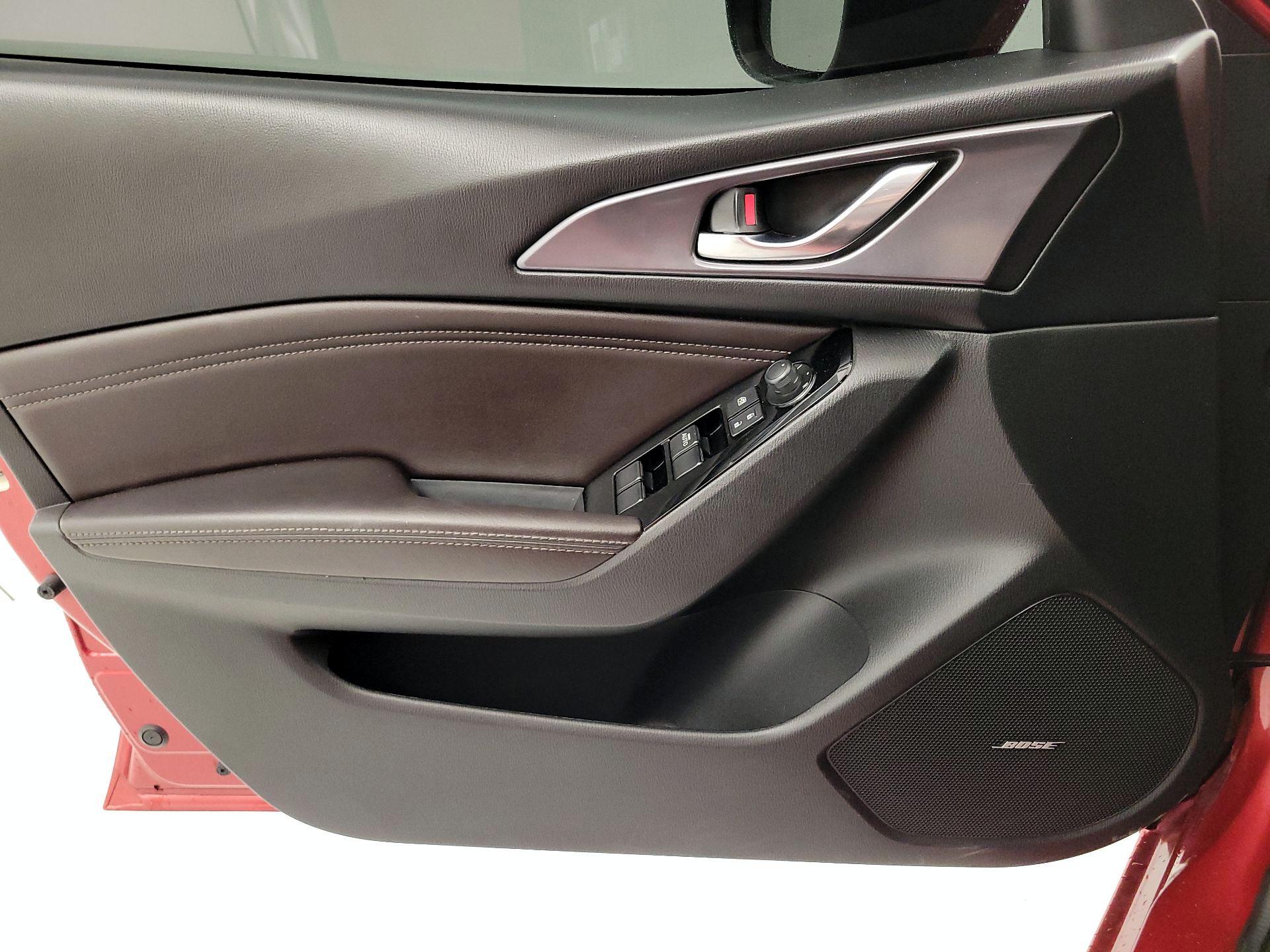 Thumbnail: 2017 Mazda Mazda3 - 12