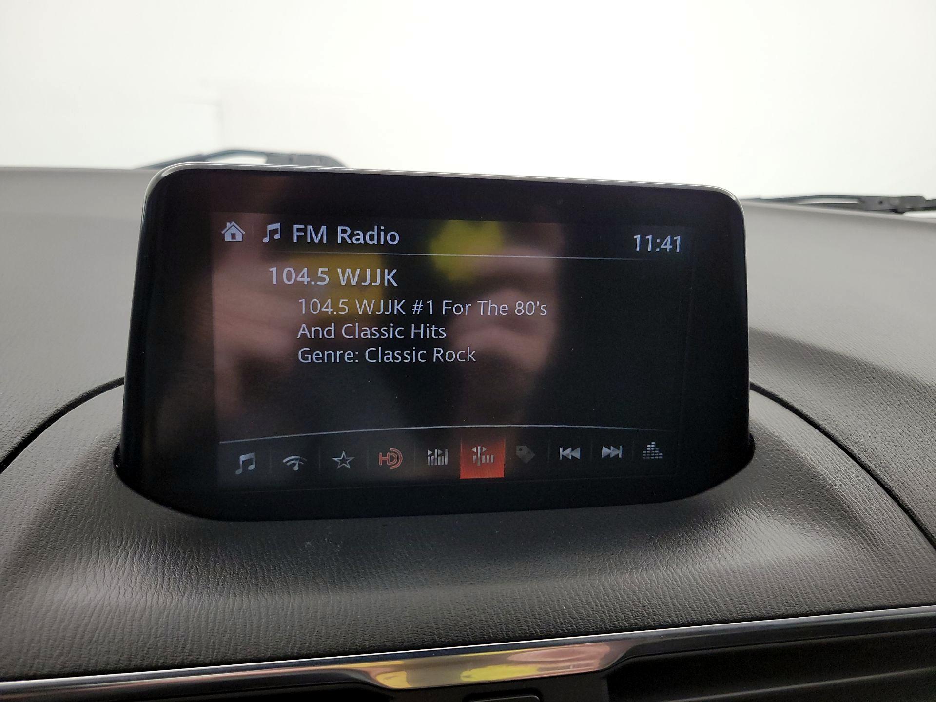 Thumbnail: 2017 Mazda Mazda3 - 15