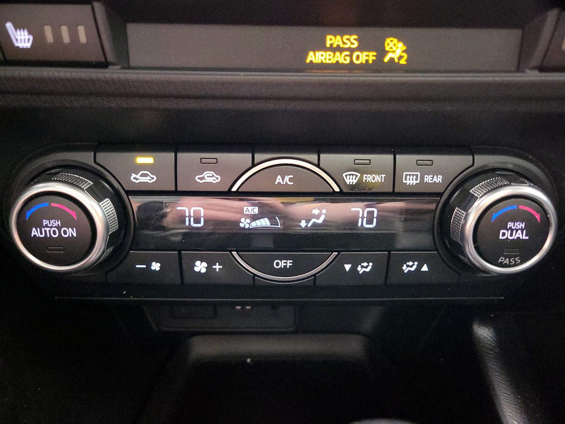 Thumbnail: 2017 Mazda Mazda3 - 16