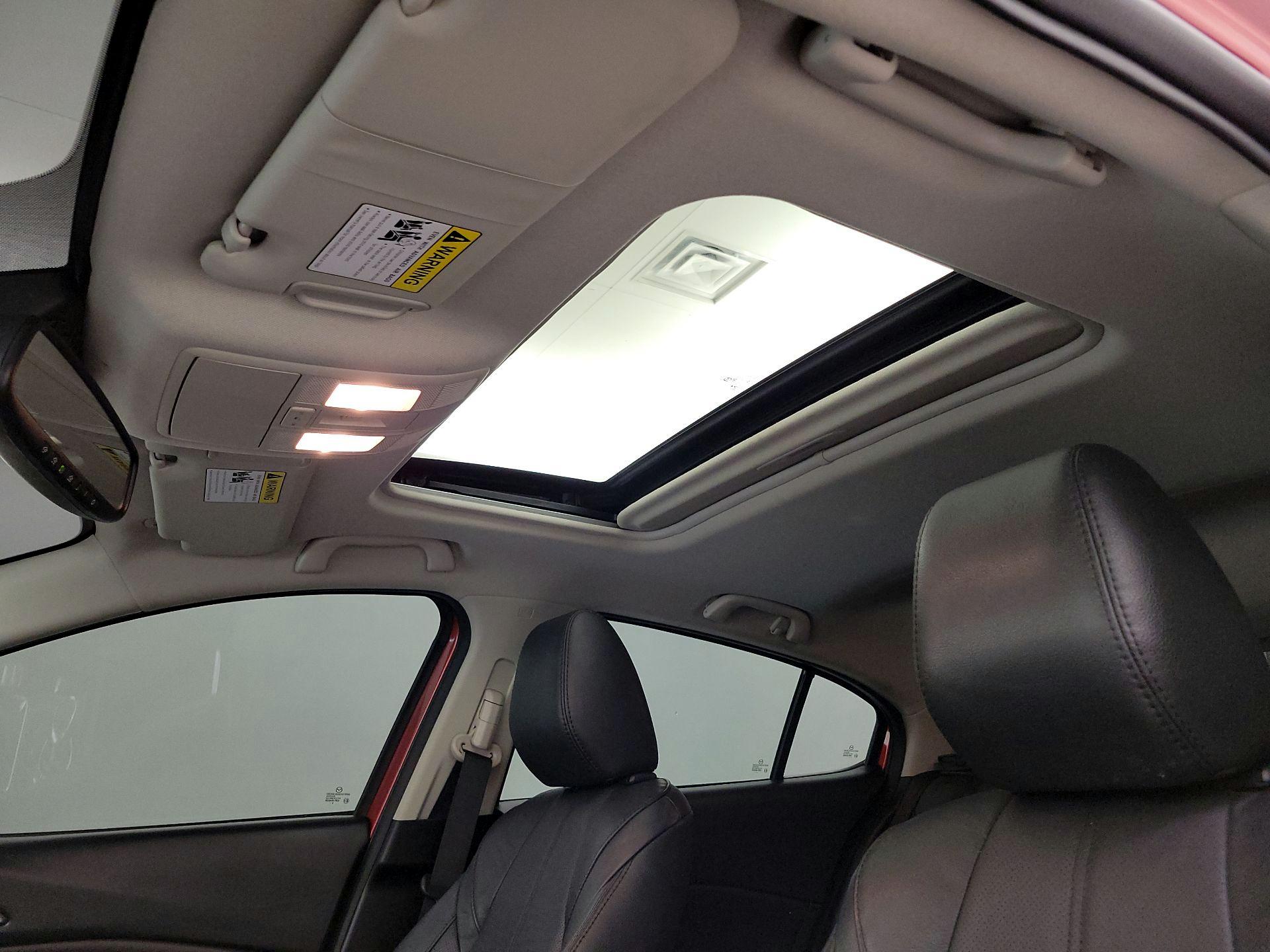 Thumbnail: 2017 Mazda Mazda3 - 19