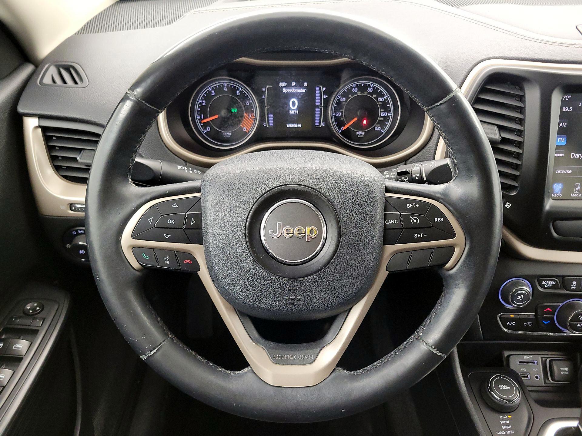 Thumbnail: 2015 Jeep Cherokee - 10