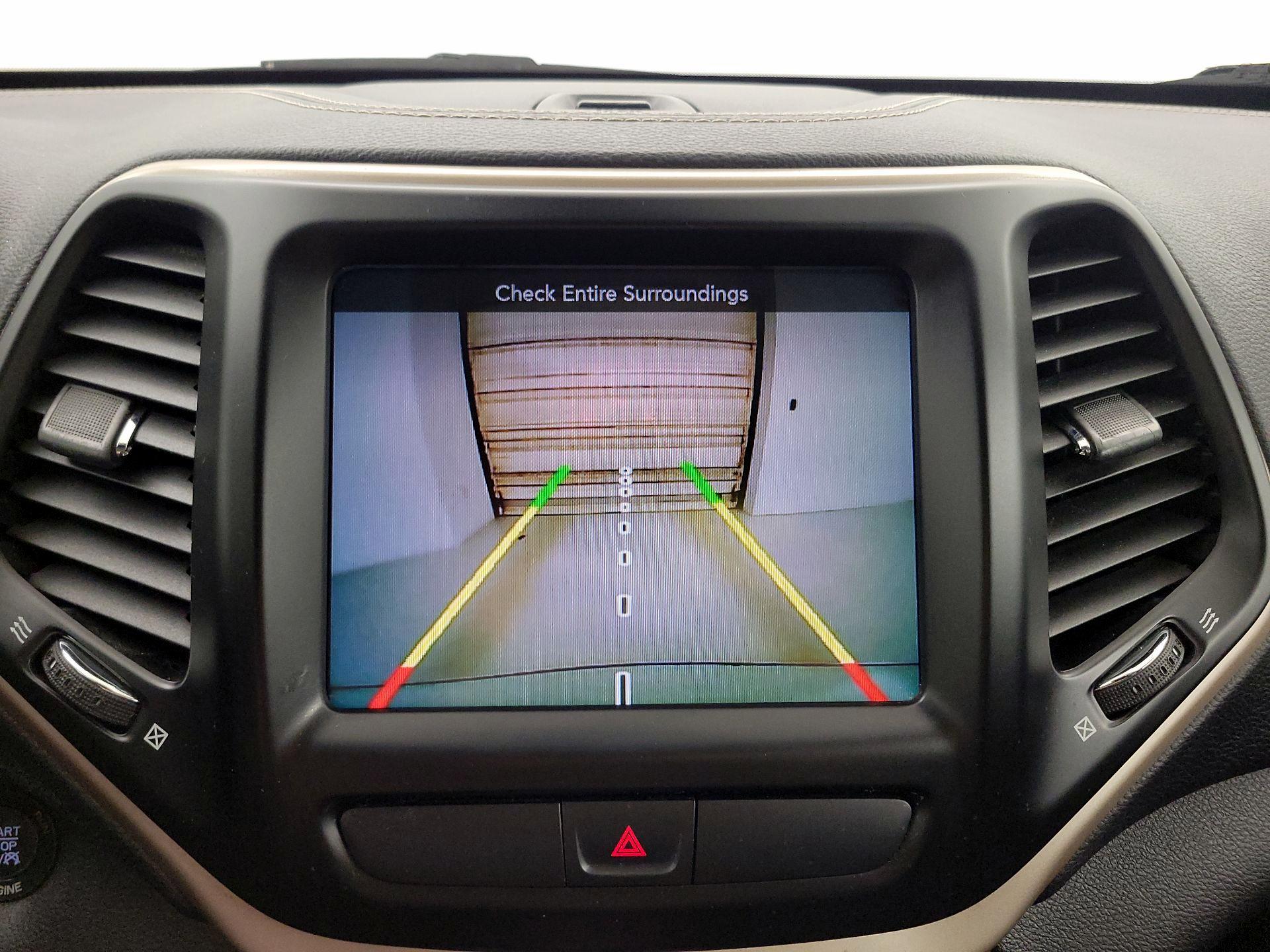 Thumbnail: 2015 Jeep Cherokee - 14