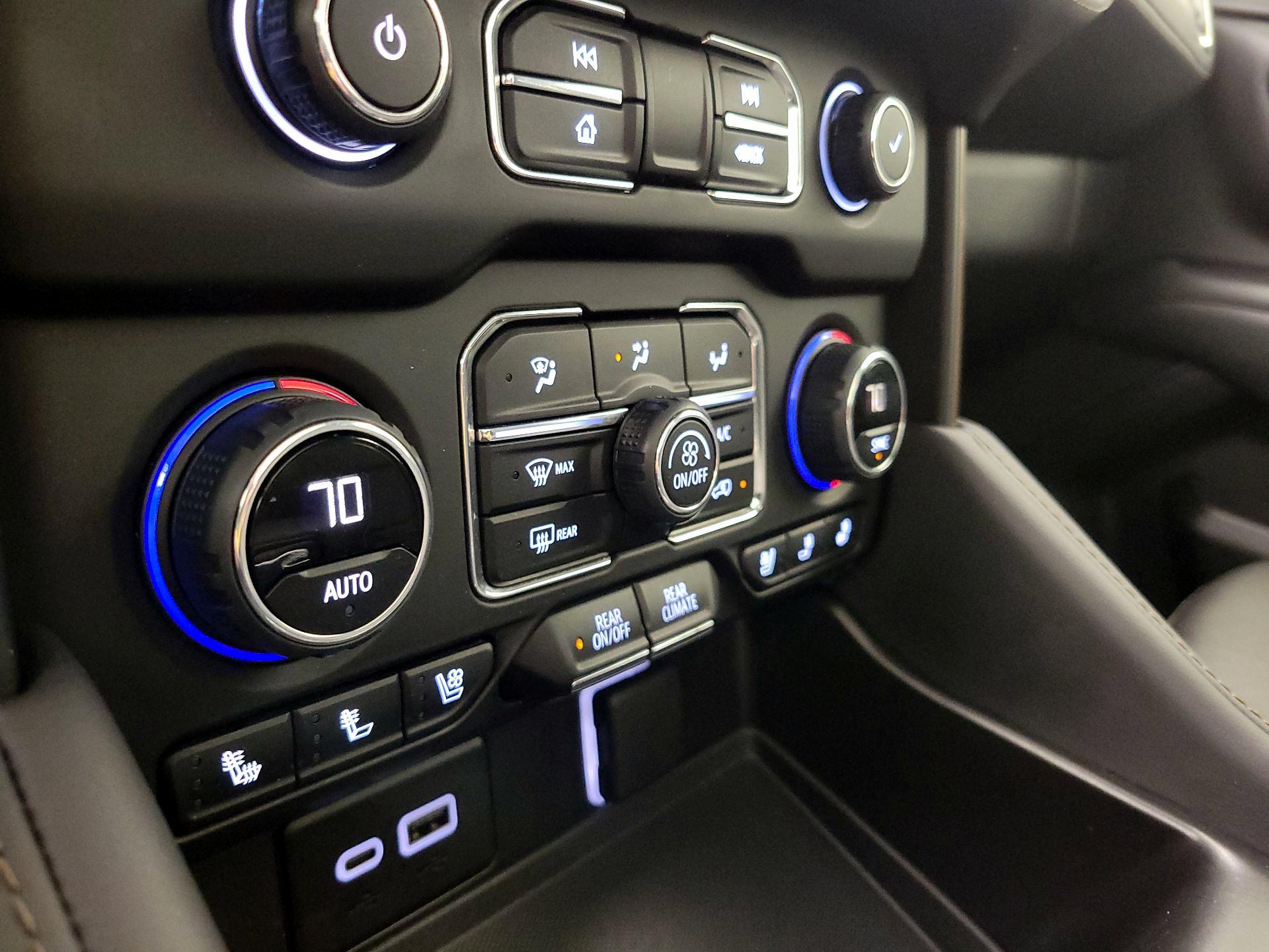 Thumbnail: 2024 Chevrolet Tahoe - 16