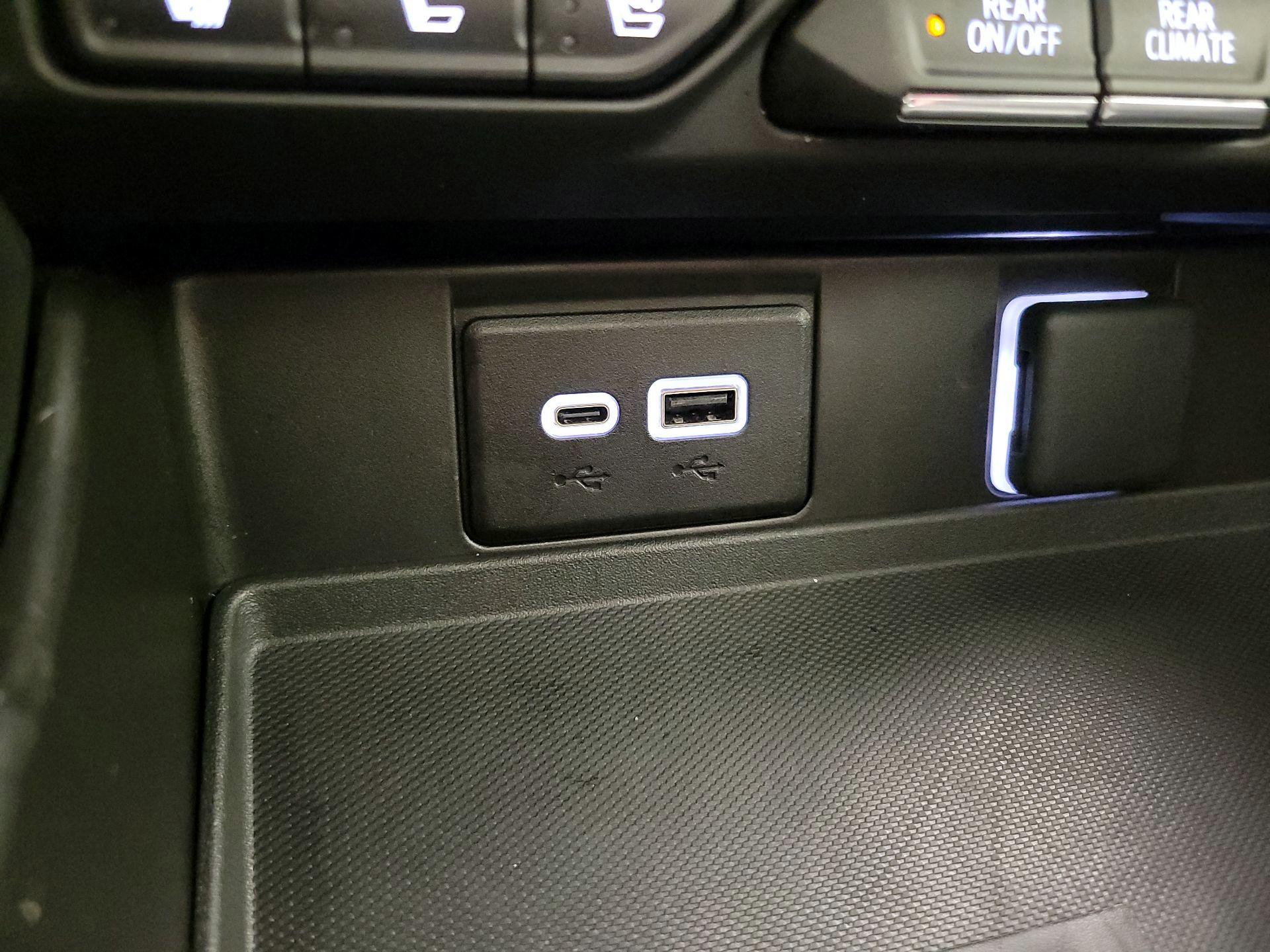 Thumbnail: 2024 Chevrolet Tahoe - 18