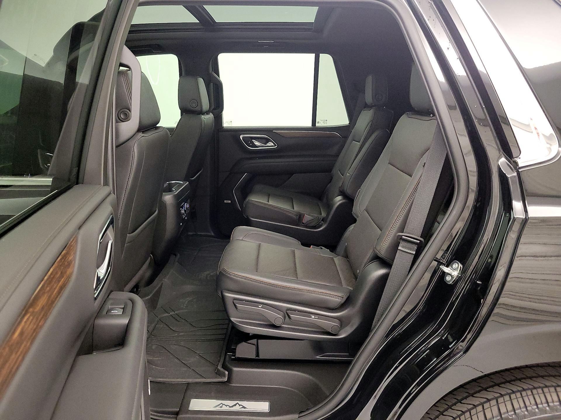 Thumbnail: 2024 Chevrolet Tahoe - 20