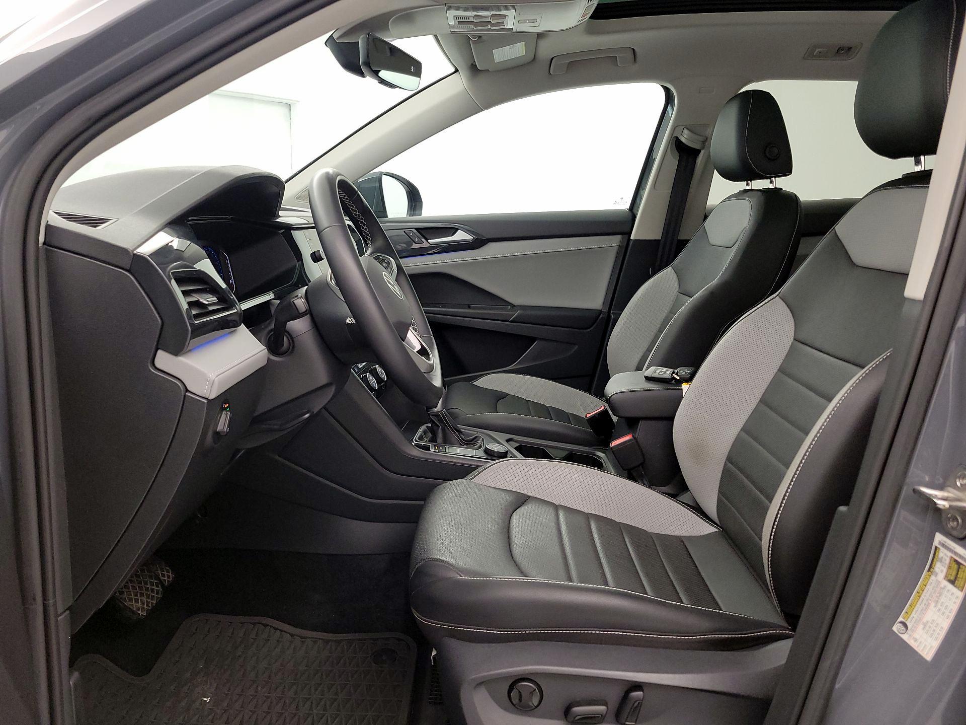 Thumbnail: 2022 Volkswagen Taos - 11