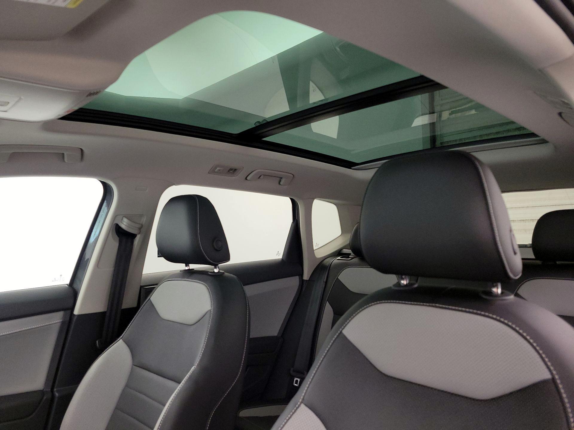 Thumbnail: 2022 Volkswagen Taos - 19