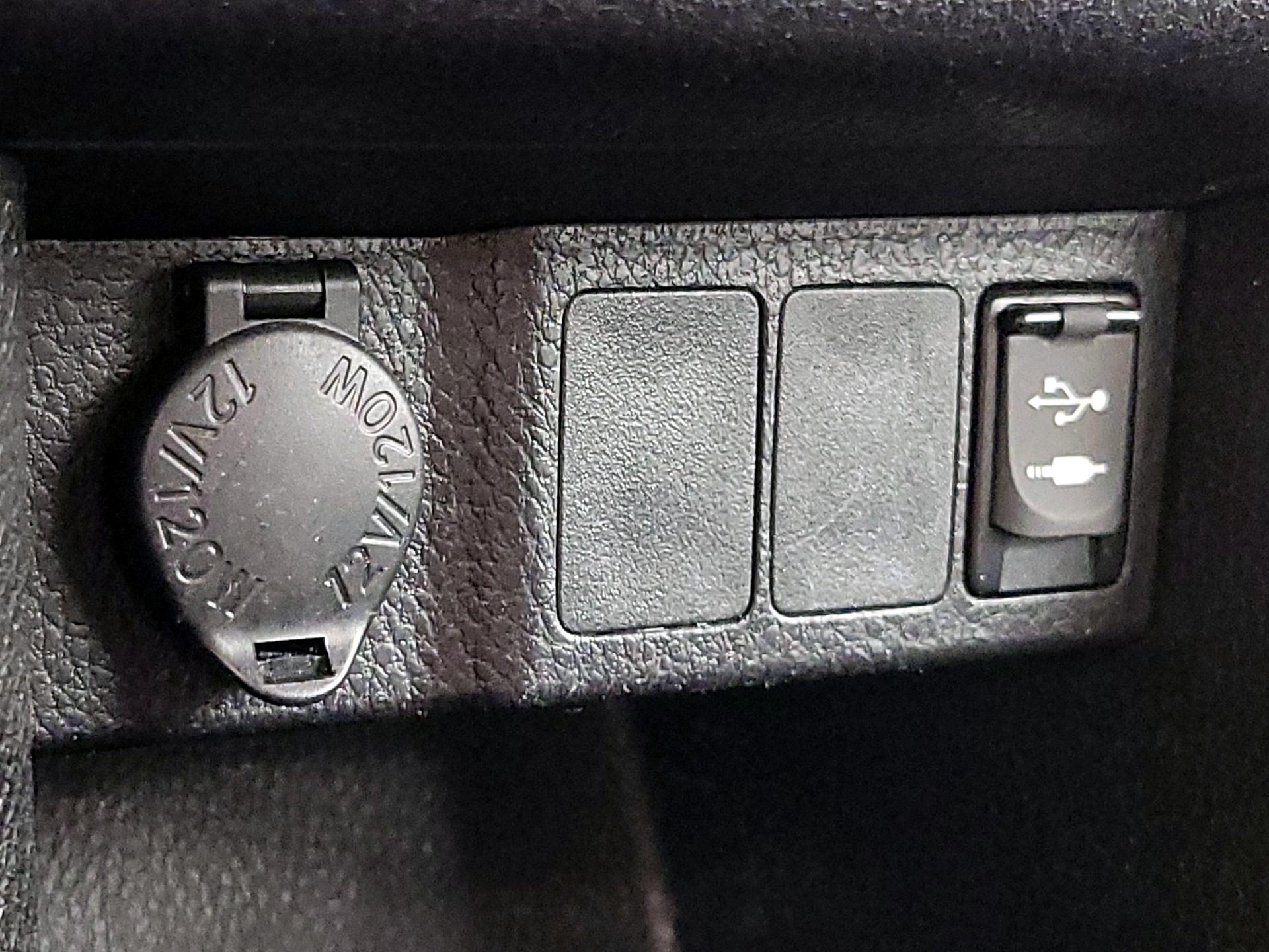 Thumbnail: 2019 Toyota Corolla - 18