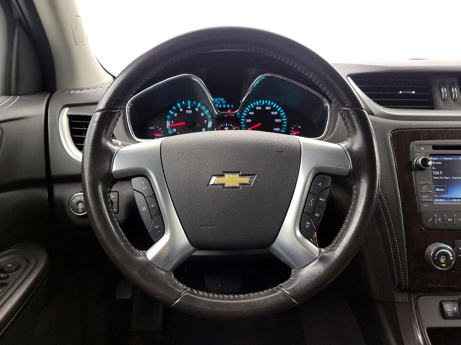 2017 Chevrolet Traverse 1LT - Photo 11